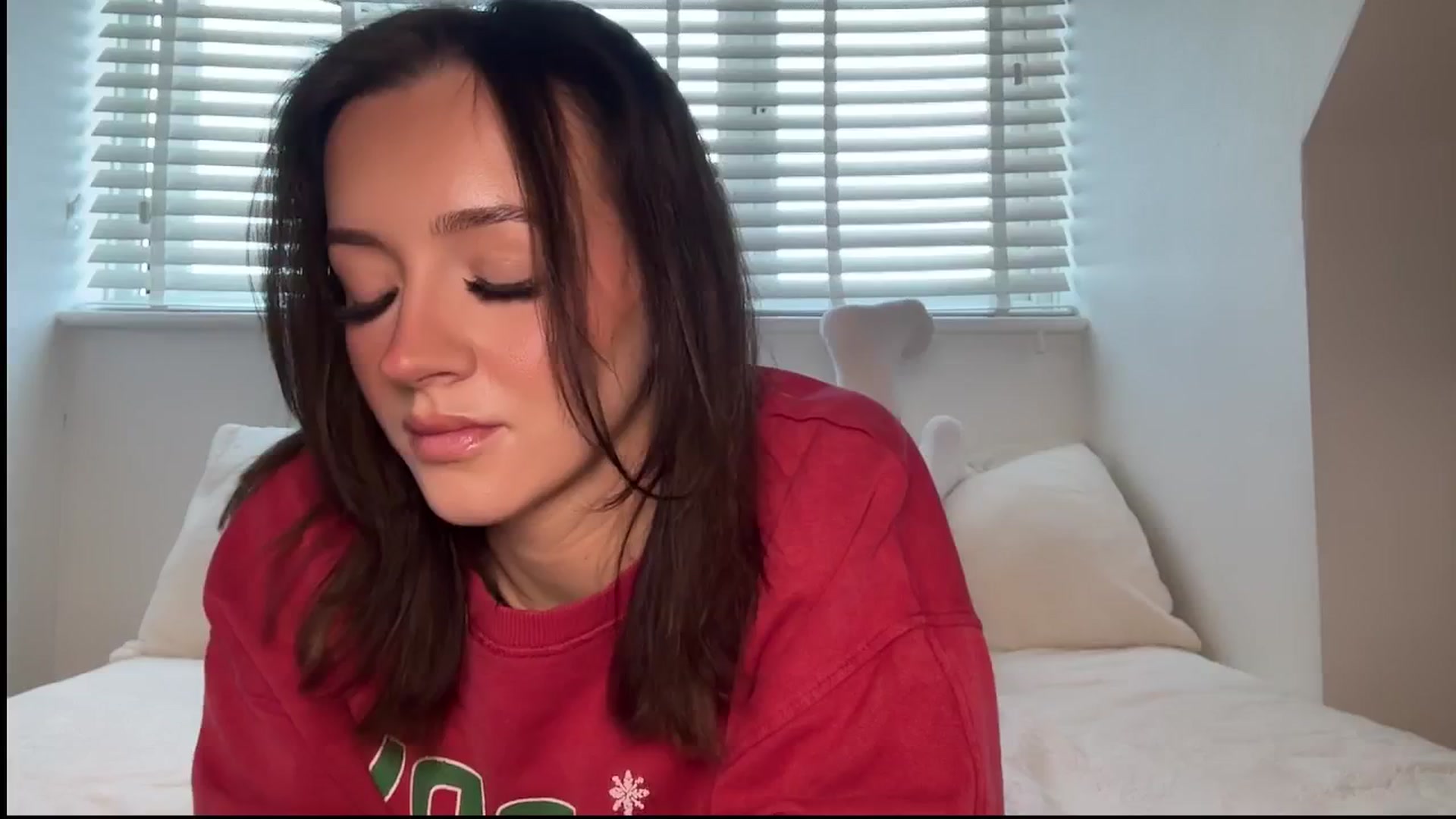 Gallery image thumbnail from Mistressxmiaa's myfreecams stream on, 12/19/2025, 15:00 image 9 of 20