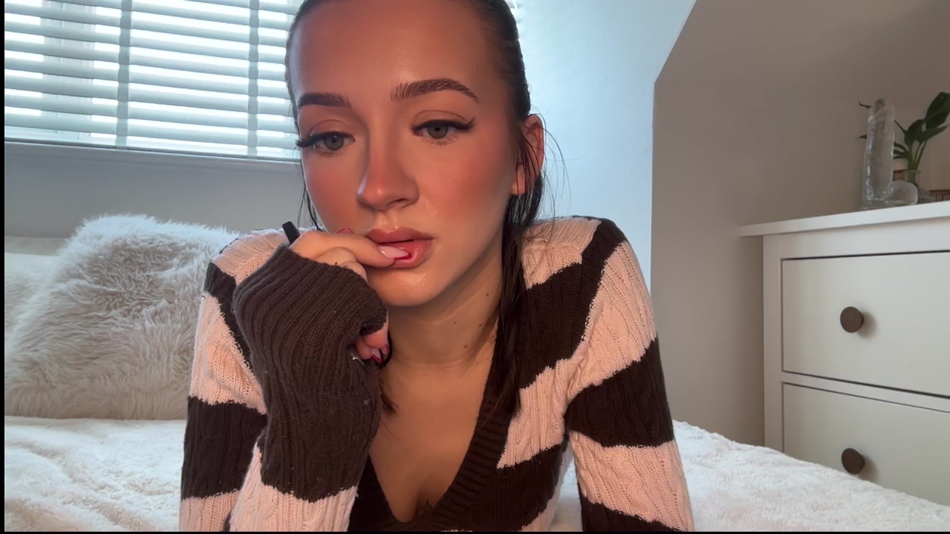 Gallery image thumbnail from Mistressxmiaa's myfreecams stream on, 12/20/2025, 13:14 image 7 of 20