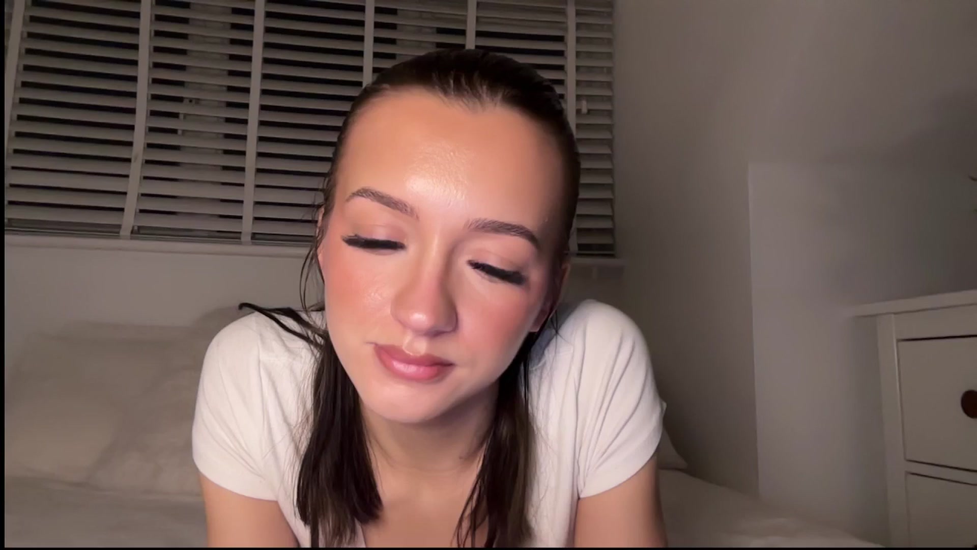 Gallery image thumbnail from Mistressxmiaa's myfreecams stream on, 12/20/2025, 20:54 image 15 of 20