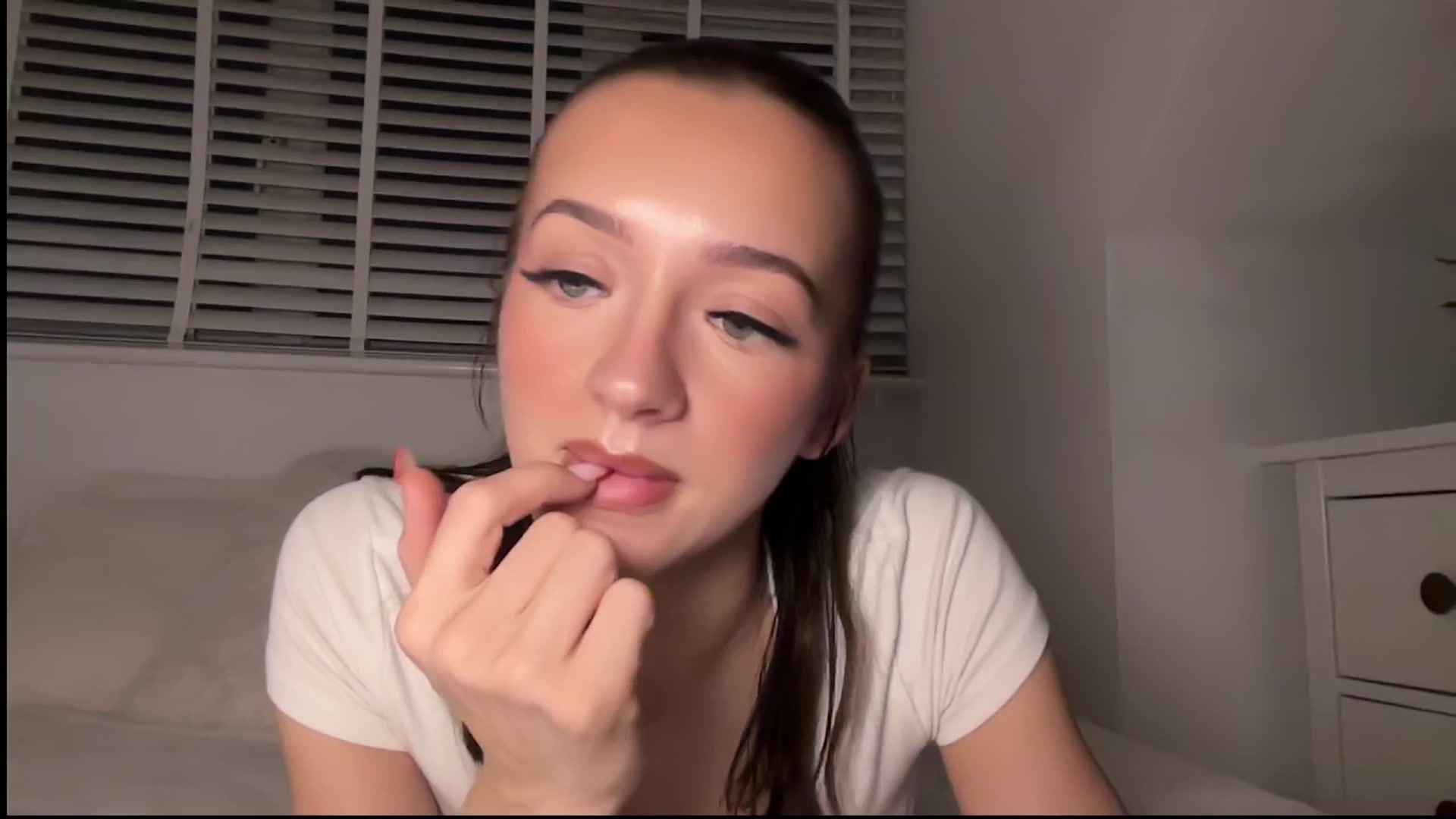 Gallery image thumbnail from Mistressxmiaa's myfreecams stream on, 12/20/2025, 20:54 image 11 of 20