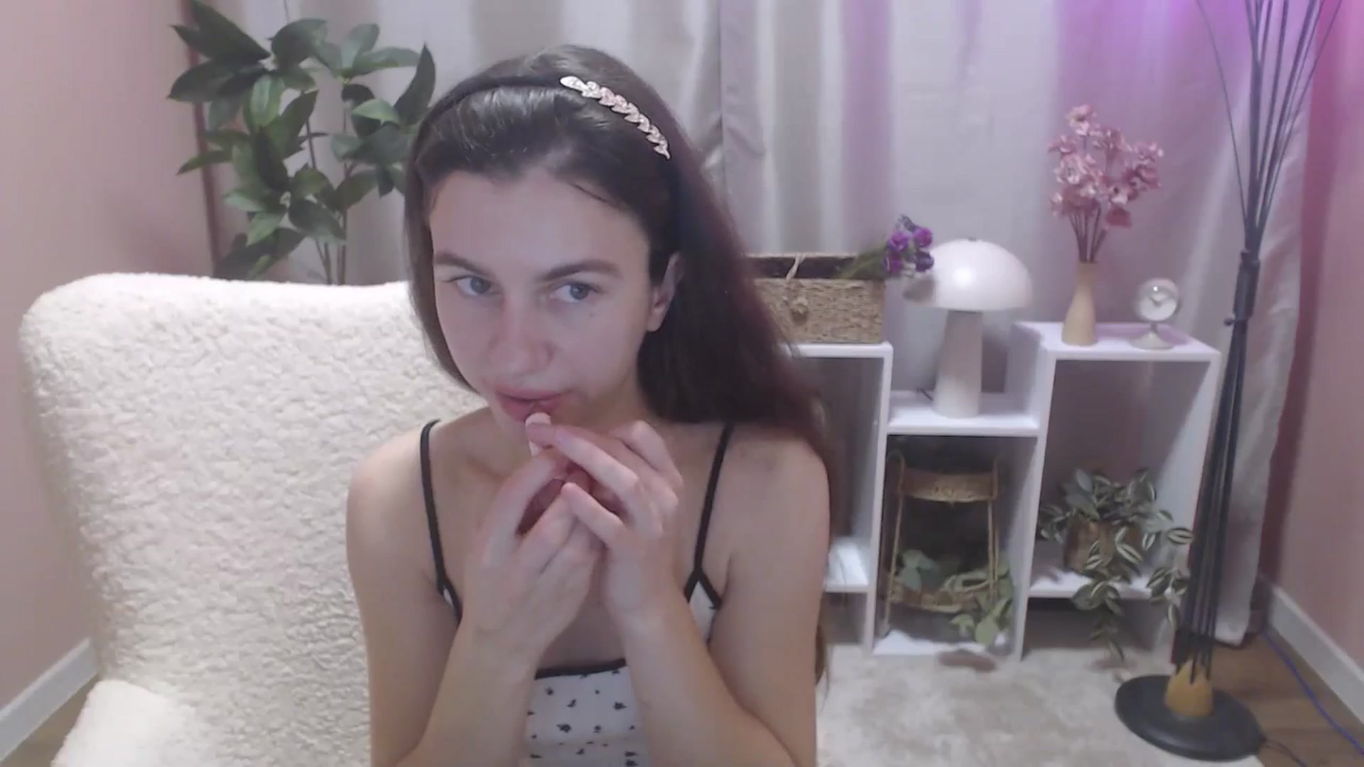 Gallery image thumbnail from MistyBree's myfreecams stream on, 03/30/2026, 11:30 image 2 of 20