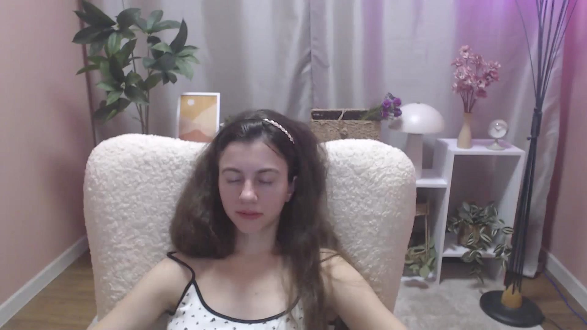 Gallery image thumbnail from MistyBree's myfreecams stream on, 03/30/2026, 11:30 image 18 of 20