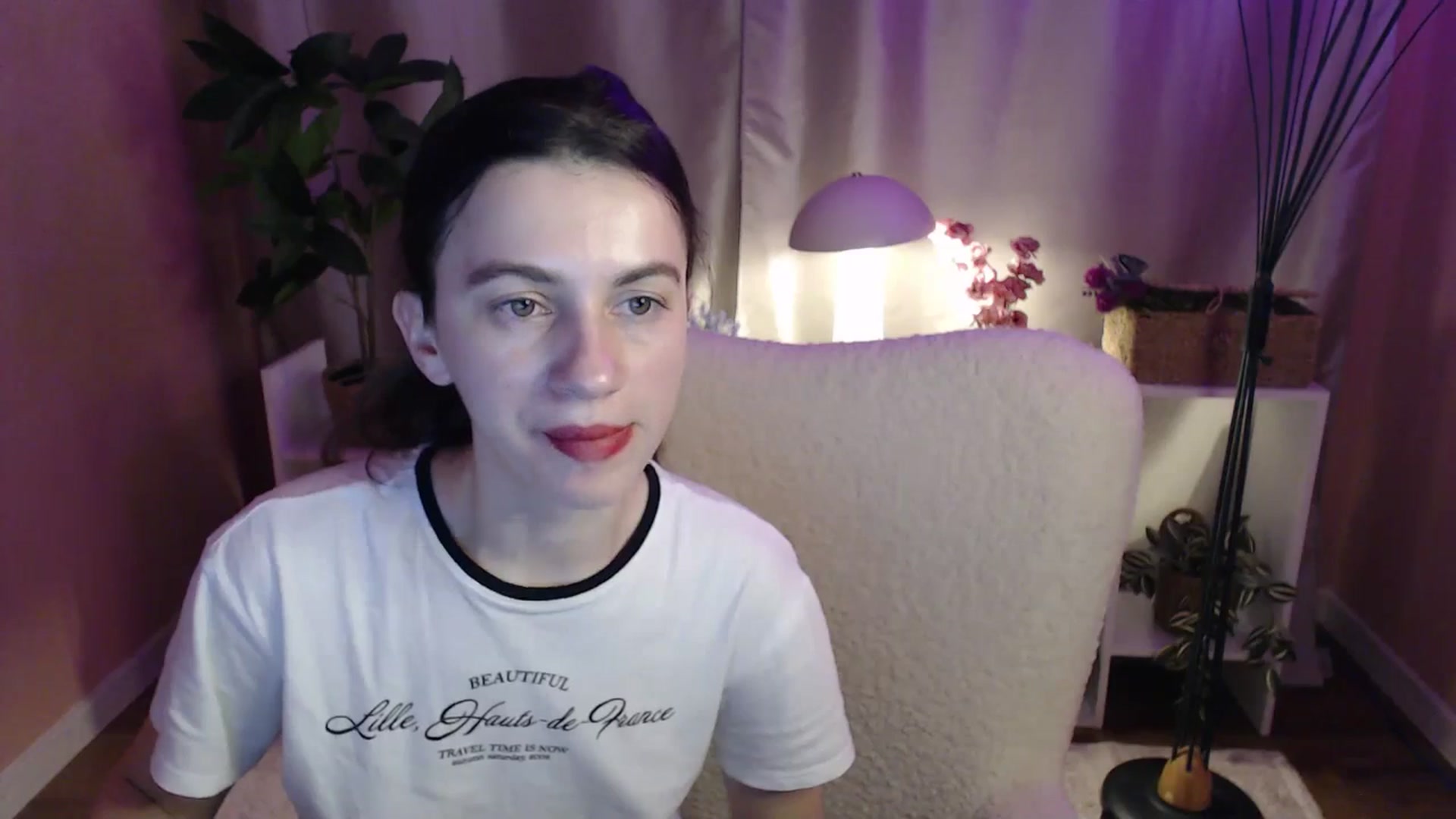 Gallery image thumbnail from MistyBree's myfreecams stream on, 04/16/2026, 10:27 image 13 of 20