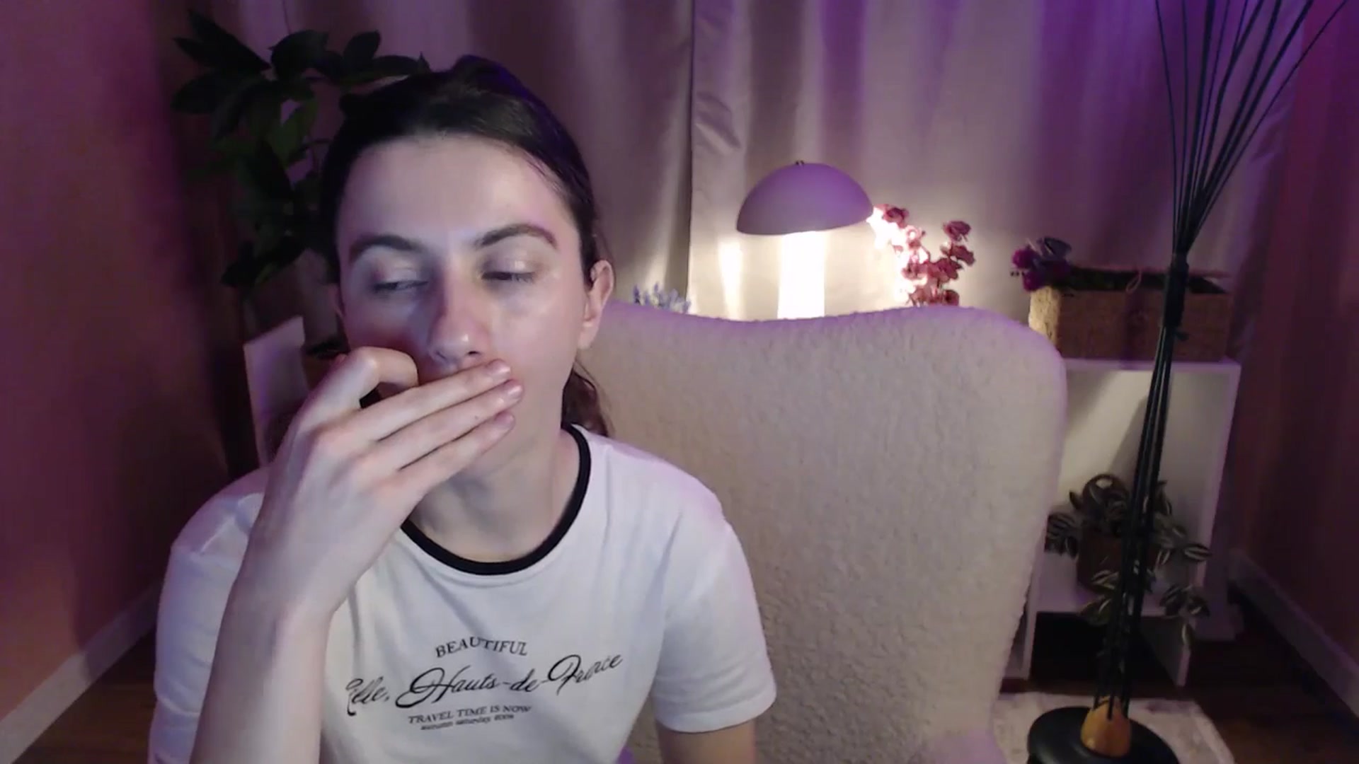 Gallery image thumbnail from MistyBree's myfreecams stream on, 04/16/2026, 10:27 image 14 of 20