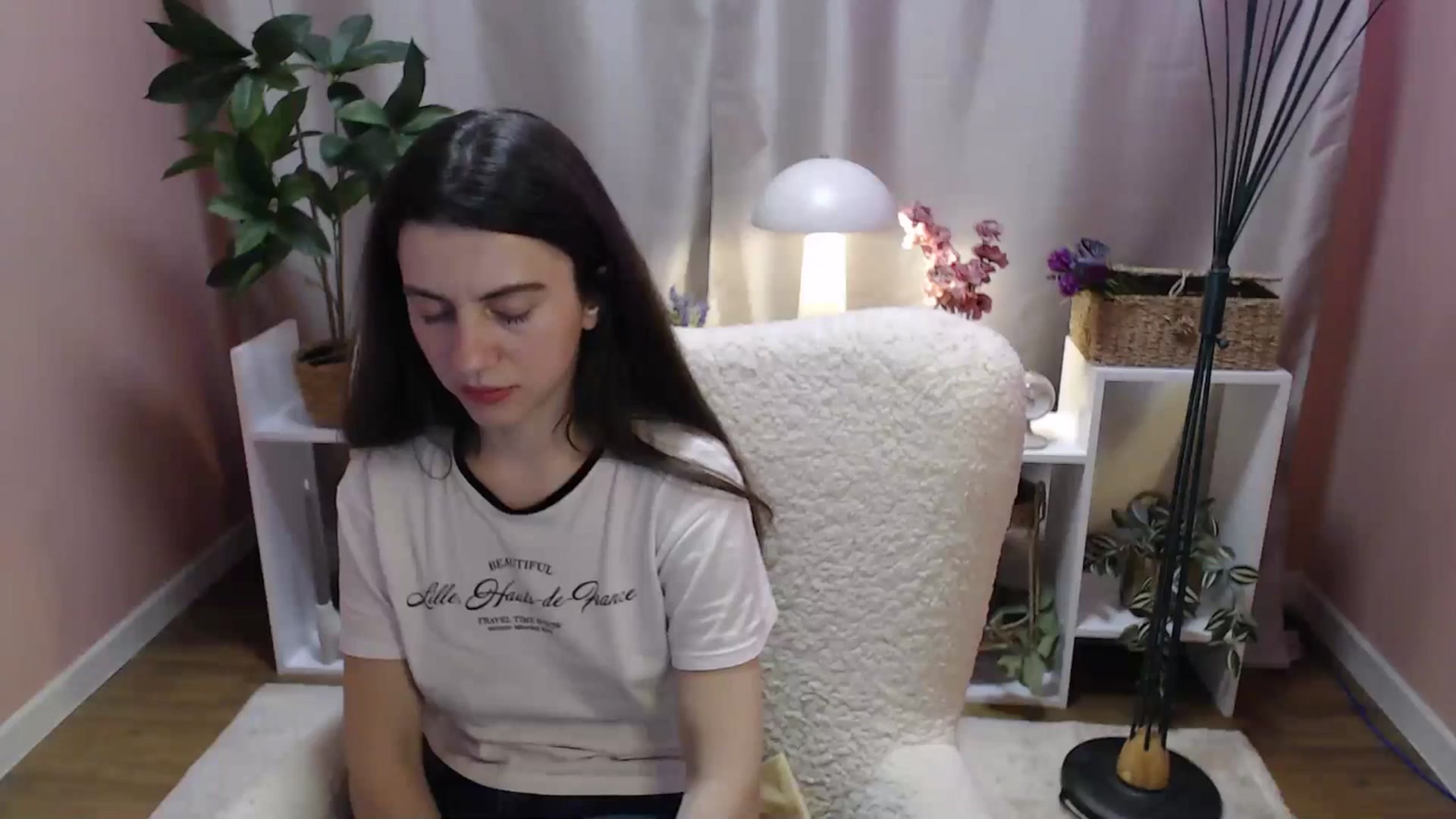 Gallery image thumbnail from MistyBree's myfreecams stream on, 04/16/2026, 11:38 image 15 of 20