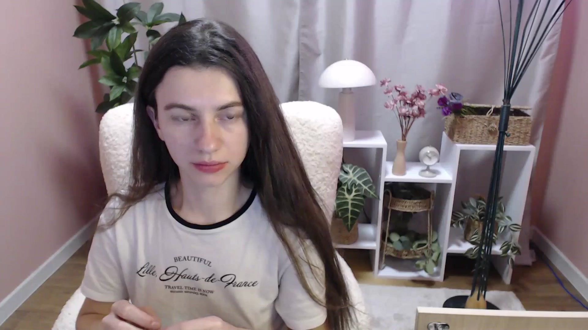 Gallery image thumbnail from MistyBree's myfreecams stream on, 04/16/2026, 13:28 image 15 of 20
