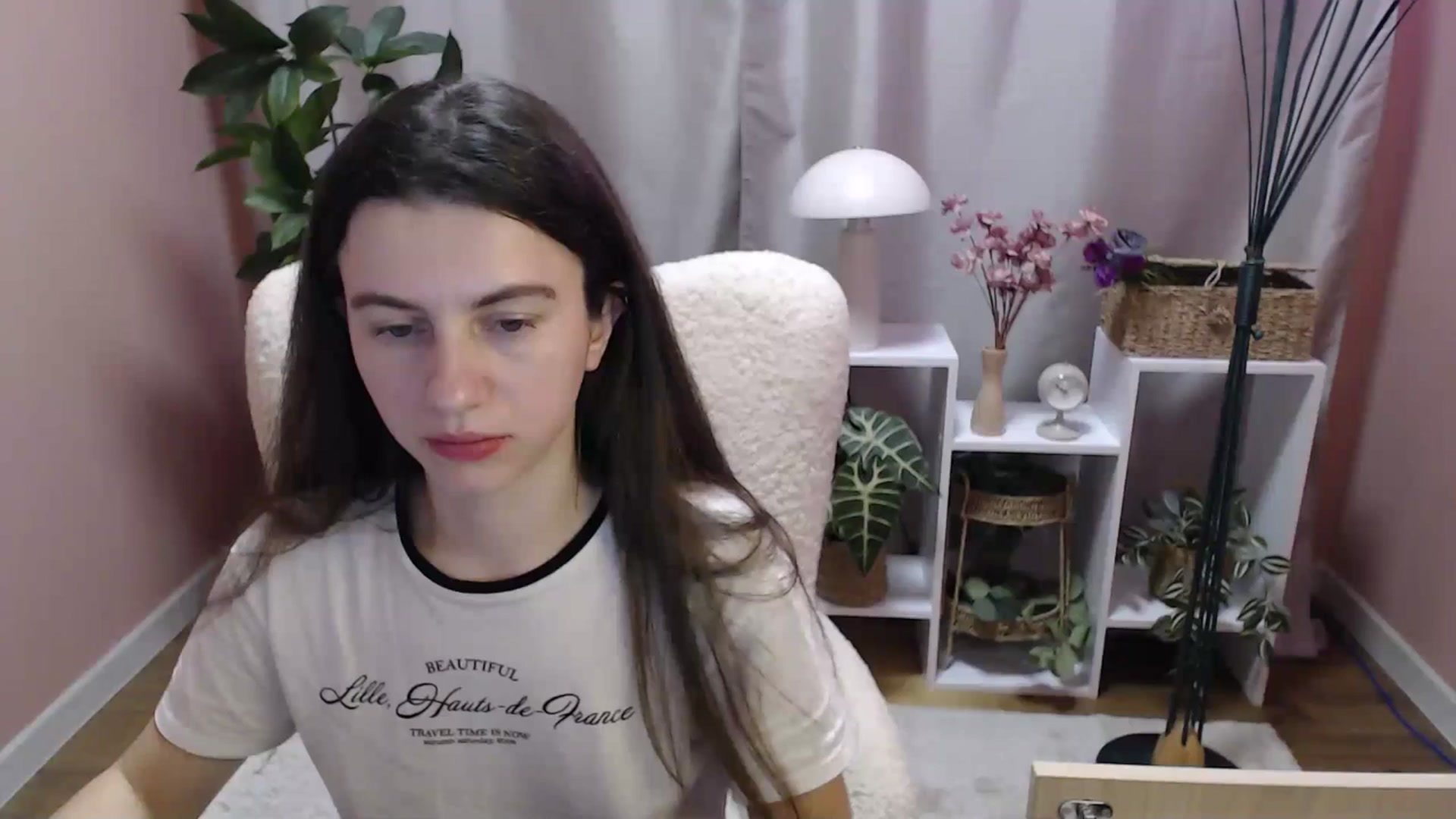 Gallery image thumbnail from MistyBree's myfreecams stream on, 04/16/2026, 13:28 image 17 of 20