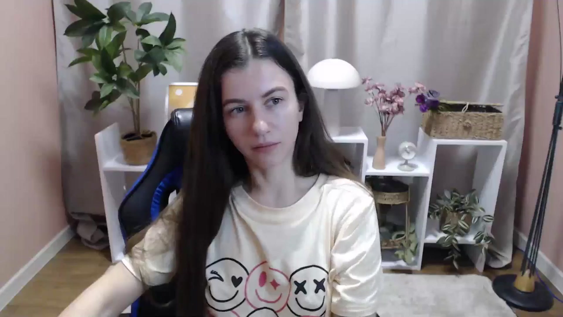 Gallery image thumbnail from MistyBree's myfreecams stream on, 04/19/2026, 10:11 image 17 of 20
