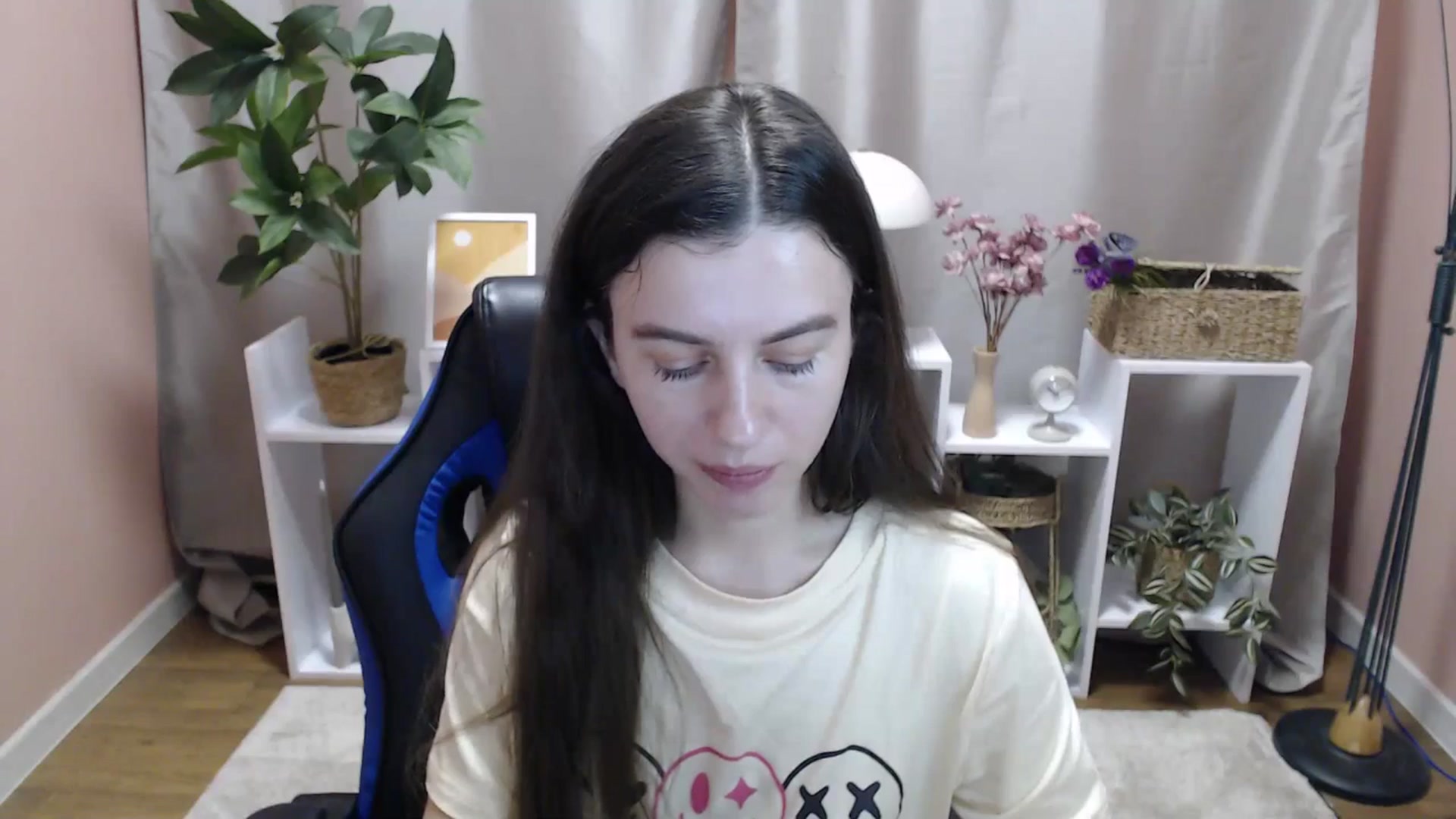 Gallery image thumbnail from MistyBree's myfreecams stream on, 04/19/2026, 10:11 image 8 of 20