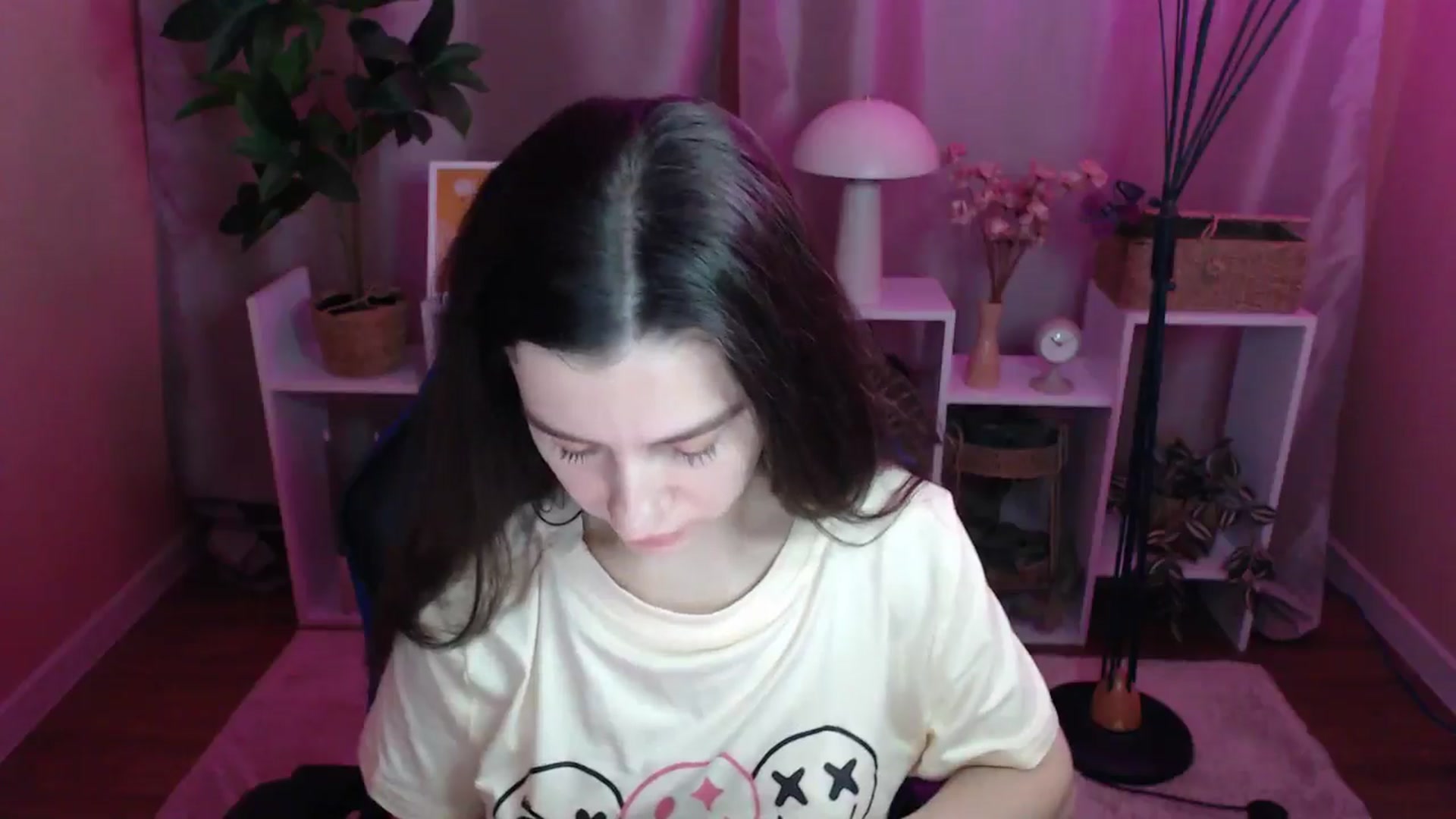 Gallery image thumbnail from MistyBree's myfreecams stream on, 04/19/2026, 10:51 image 11 of 20