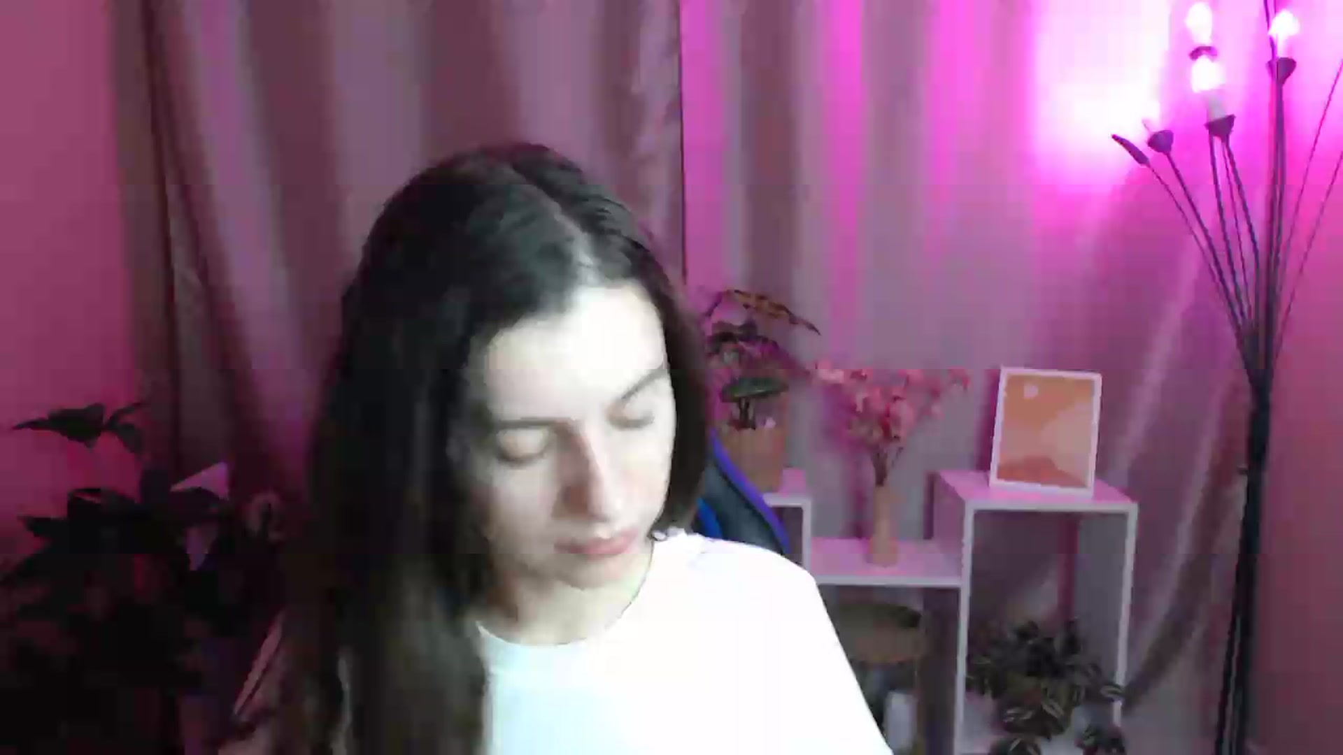 Gallery image thumbnail from MistyBree's myfreecams stream on, 05/01/2026, 11:45 image 1 of 20
