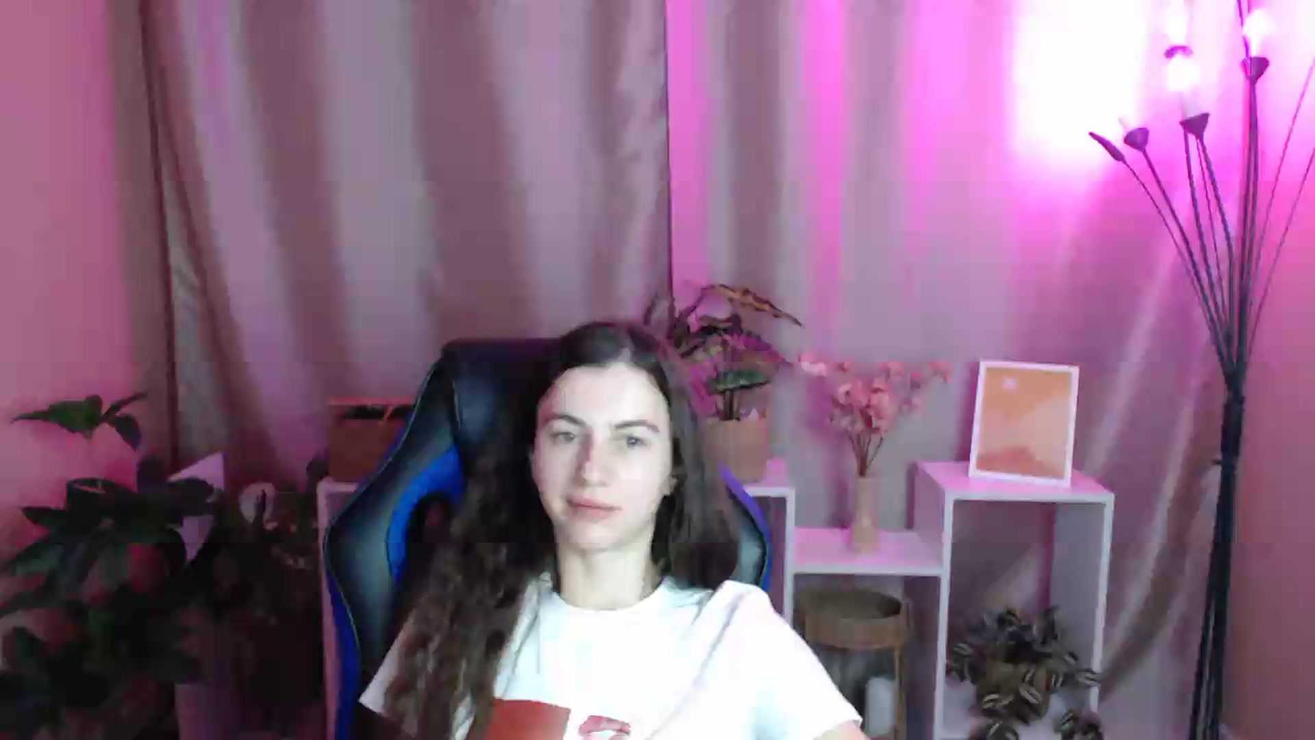 Gallery image thumbnail from MistyBree's myfreecams stream on, 05/01/2026, 11:45 image 6 of 20