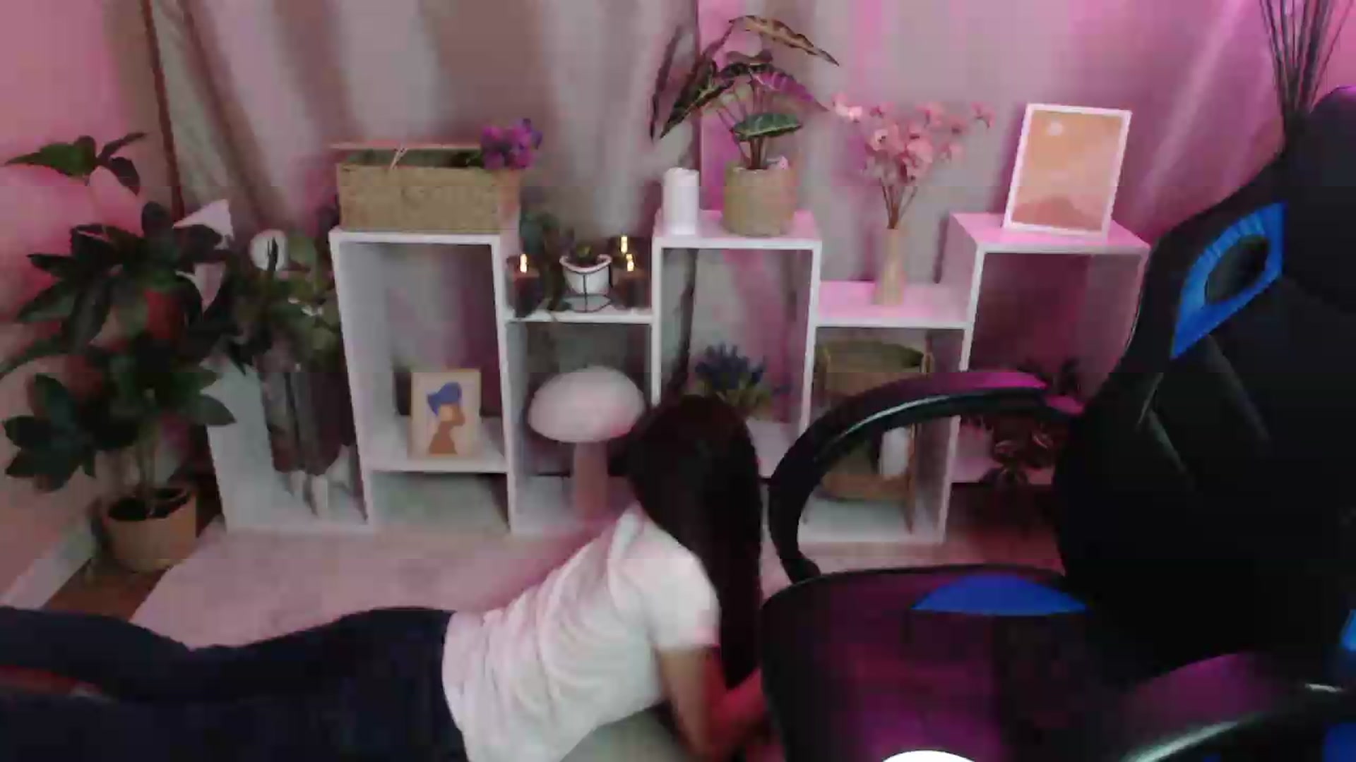 Gallery image thumbnail from MistyBree's myfreecams stream on, 05/01/2026, 12:46 image 1 of 20