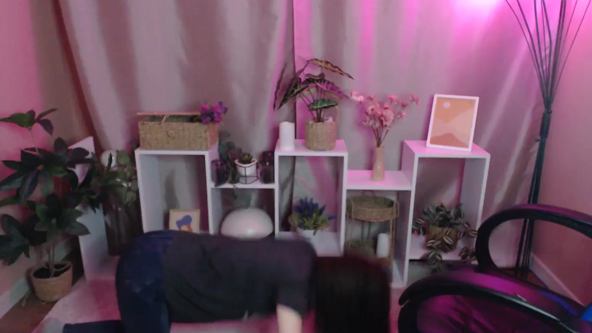 Gallery image thumbnail from MistyBree's myfreecams stream on, 05/03/2026, 12:00 image 7 of 20