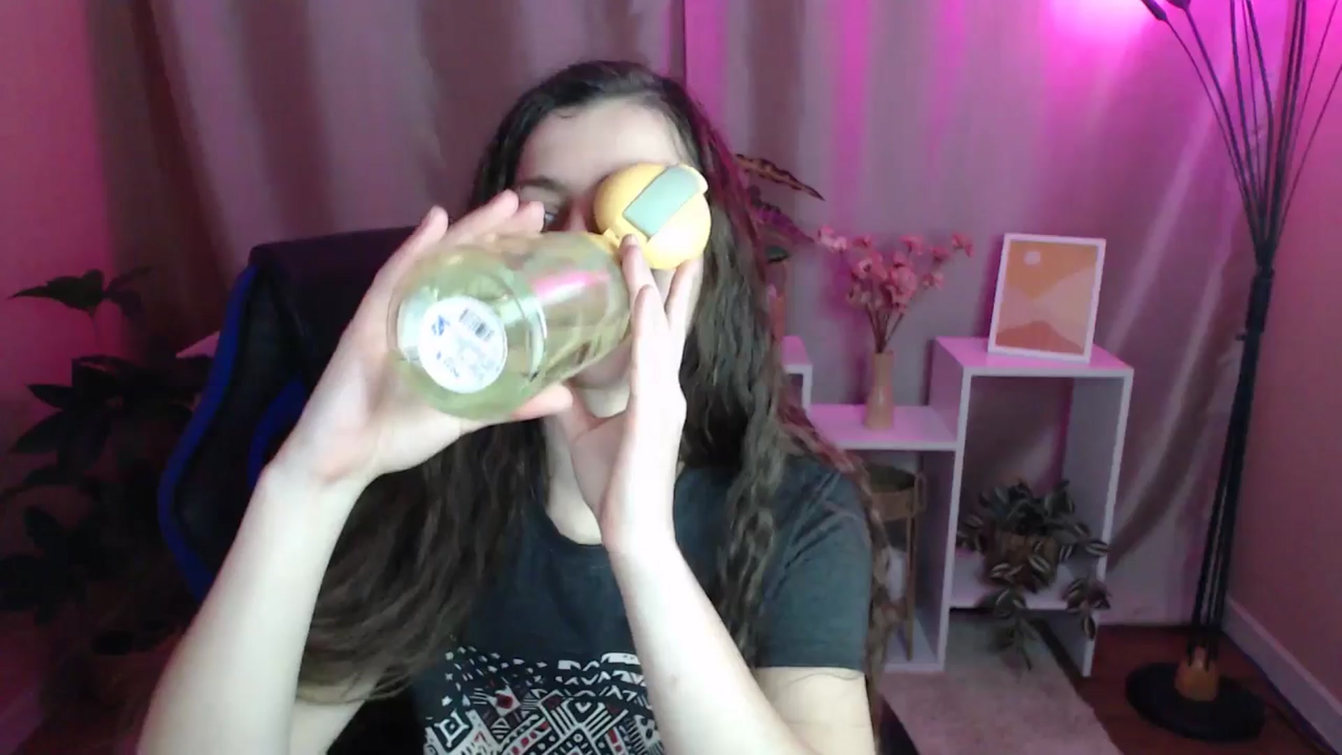 Gallery image thumbnail from MistyBree's myfreecams stream on, 05/03/2026, 13:42 image 10 of 20