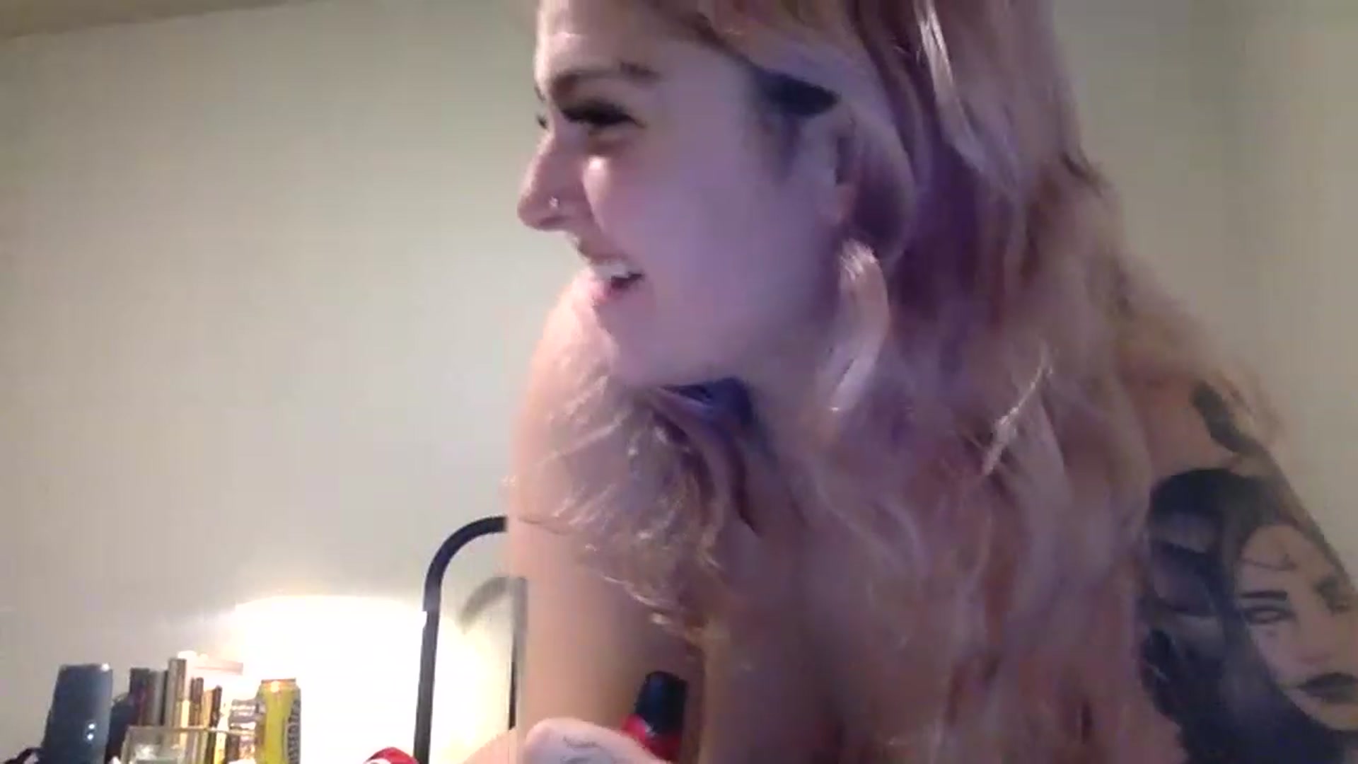 Gallery image thumbnail from Misylooo's myfreecams stream on, 11/29/2022, 05:11 image 11 of 20