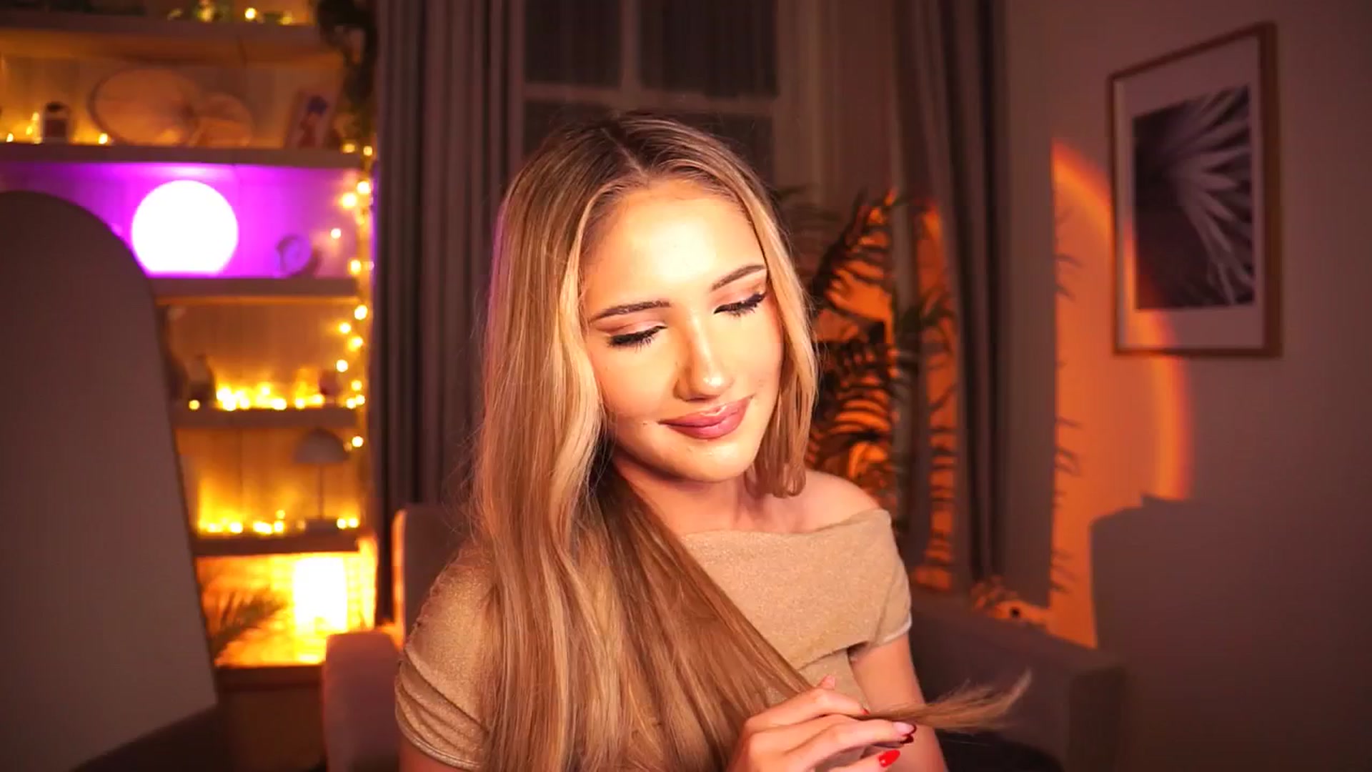 Gallery image thumbnail from MiuMiiu's myfreecams stream on, 10/10/2025, 17:29 image 8 of 20