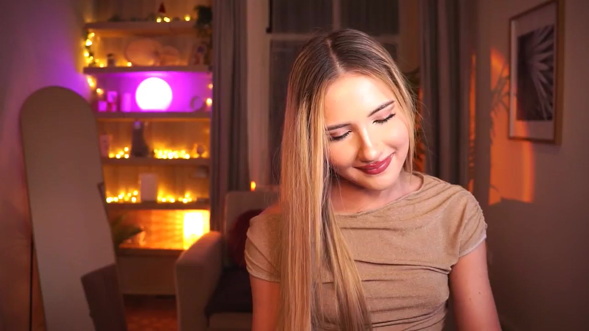 Gallery image thumbnail from MiuMiiu's myfreecams stream on, 10/27/2025, 20:12 image 10 of 20