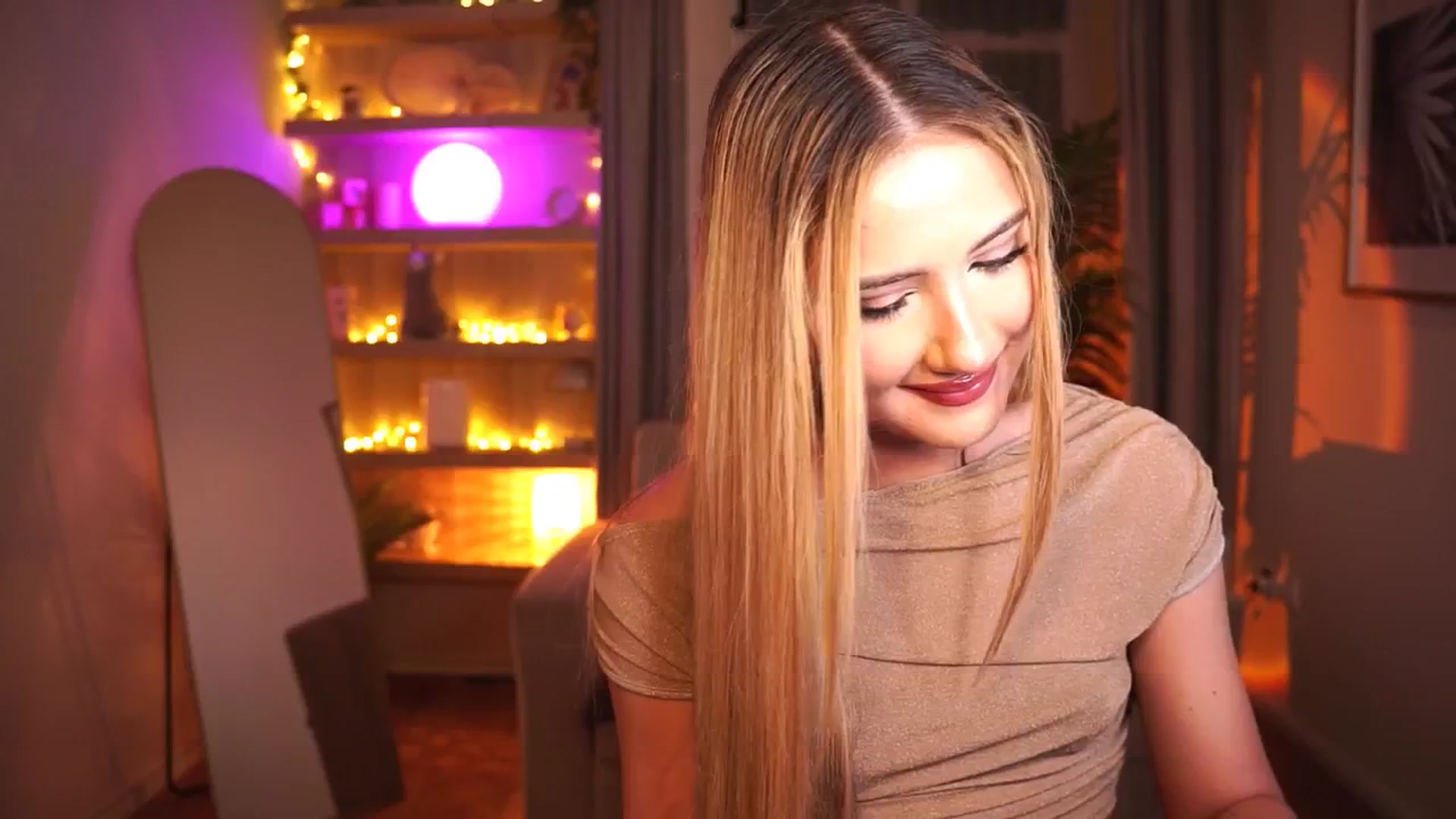Gallery image thumbnail from MiuMiiu's myfreecams stream on, 10/27/2025, 20:12 image 6 of 20