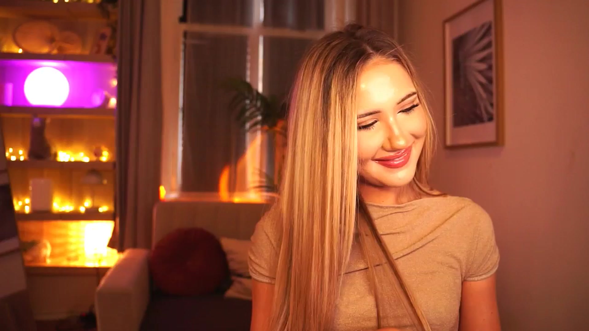 Gallery image thumbnail from MiuMiiu's myfreecams stream on, 11/13/2025, 12:45 image 10 of 20
