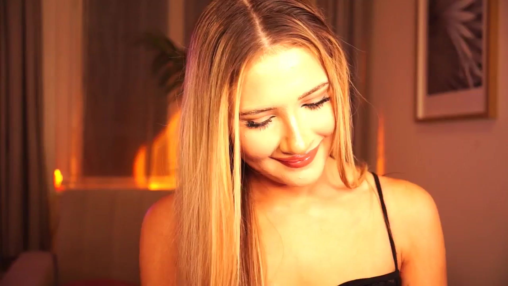 Gallery image thumbnail from MiuMiiu's myfreecams stream on, 11/16/2025, 17:05 image 6 of 20