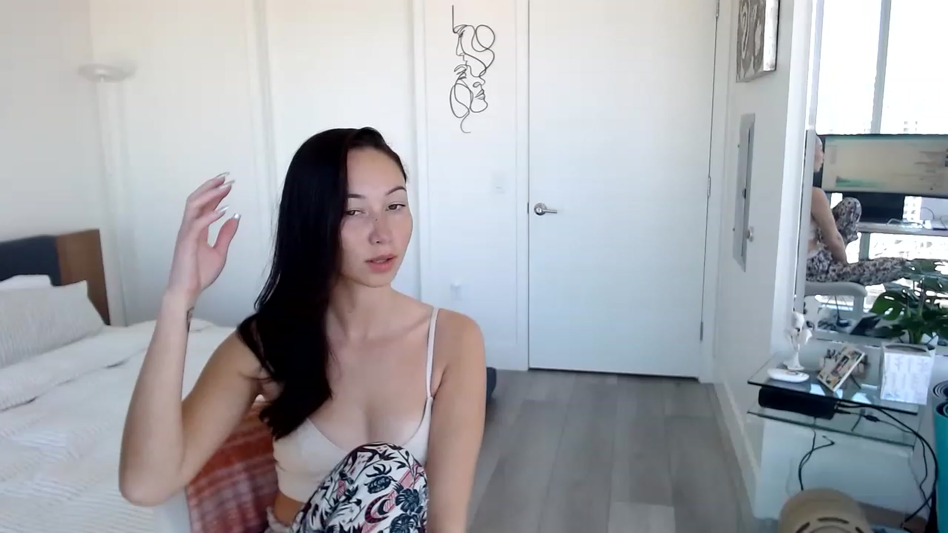 Gallery image thumbnail from Miu_Minnie's myfreecams stream on, 04/20/2023, 18:23 image 13 of 20