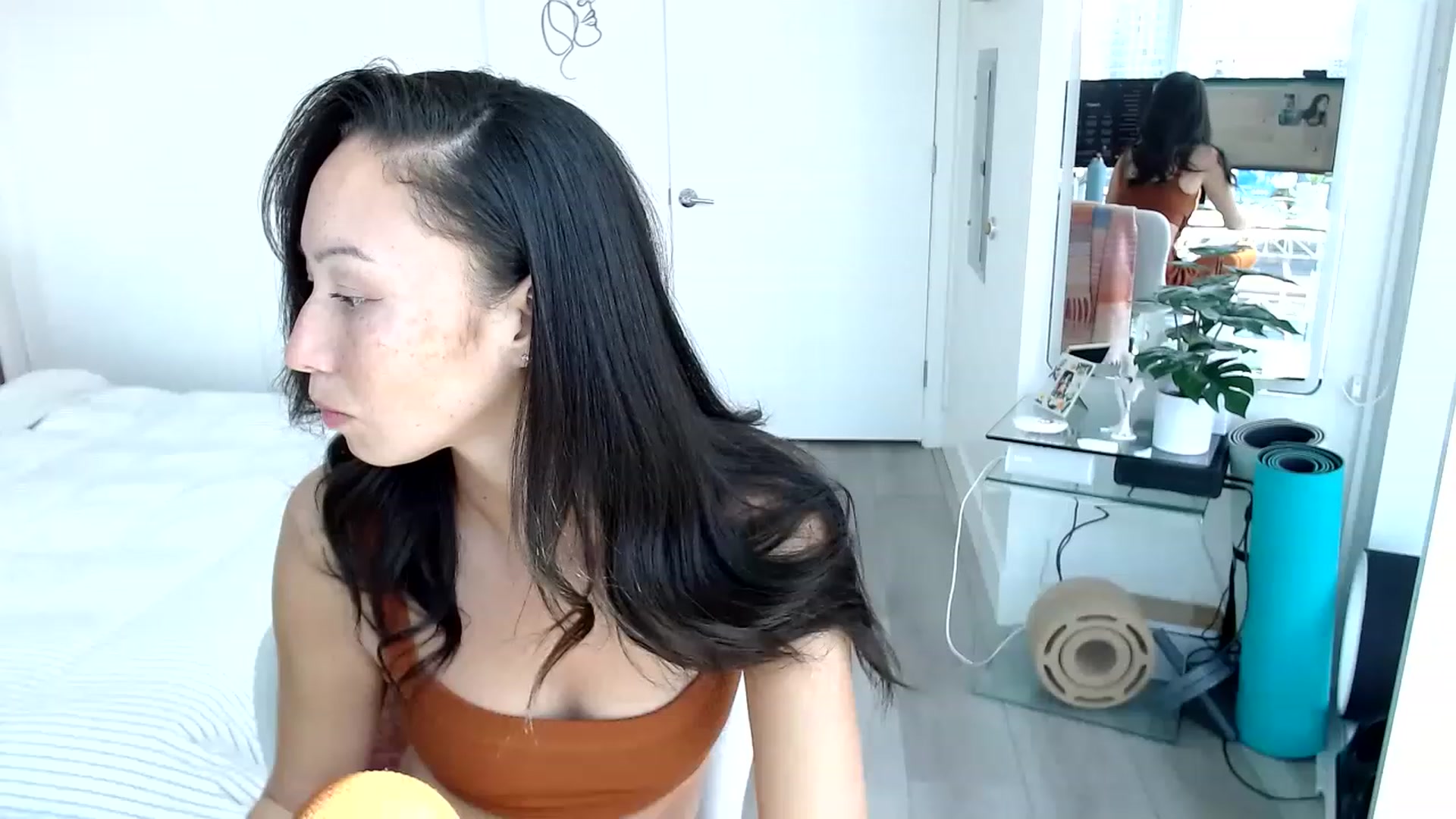 Gallery image thumbnail from Miu_Minnie's myfreecams stream on, 04/24/2023, 21:17 image 7 of 20