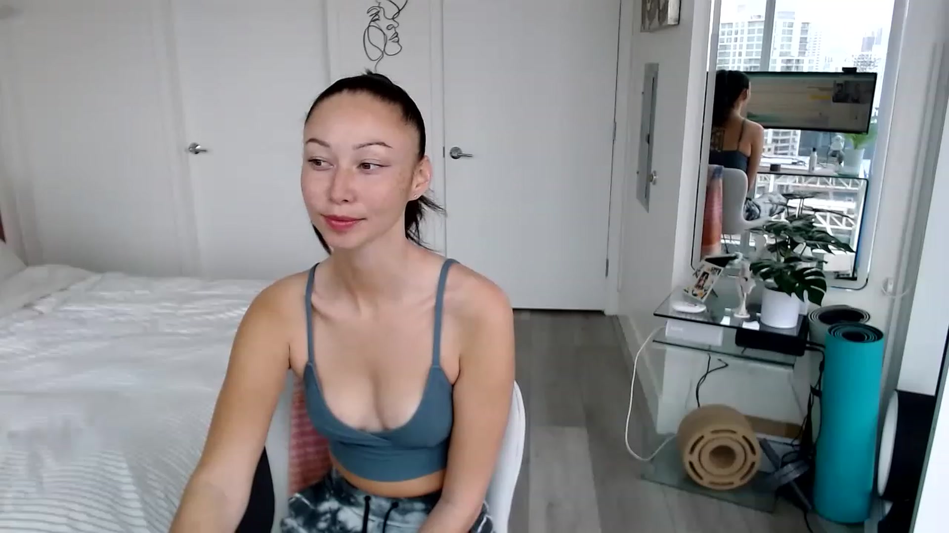 Gallery image thumbnail from Miu_Minnie's myfreecams stream on, 04/25/2023, 18:49 image 3 of 20