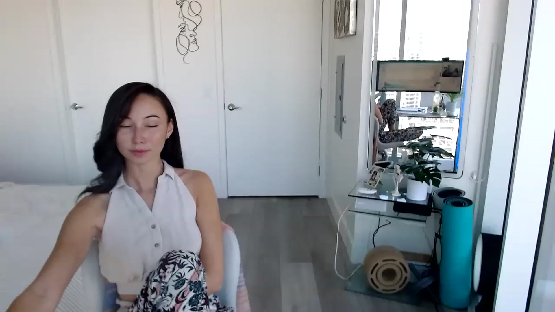 Gallery image thumbnail from Miu_Minnie's myfreecams stream on, 04/27/2023, 18:32 image 4 of 20