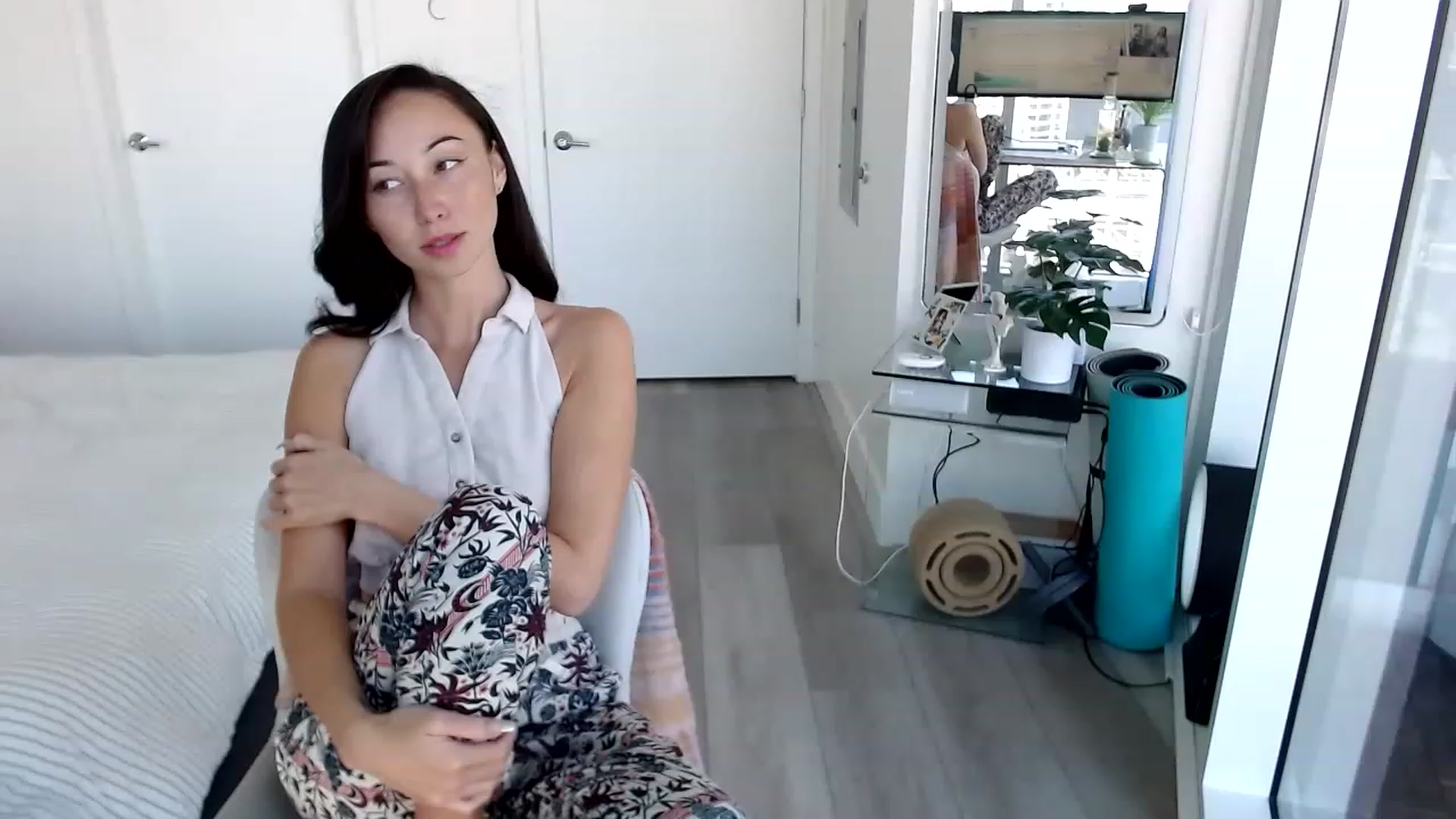 Gallery image thumbnail from Miu_Minnie's myfreecams stream on, 04/27/2023, 18:32 image 3 of 20