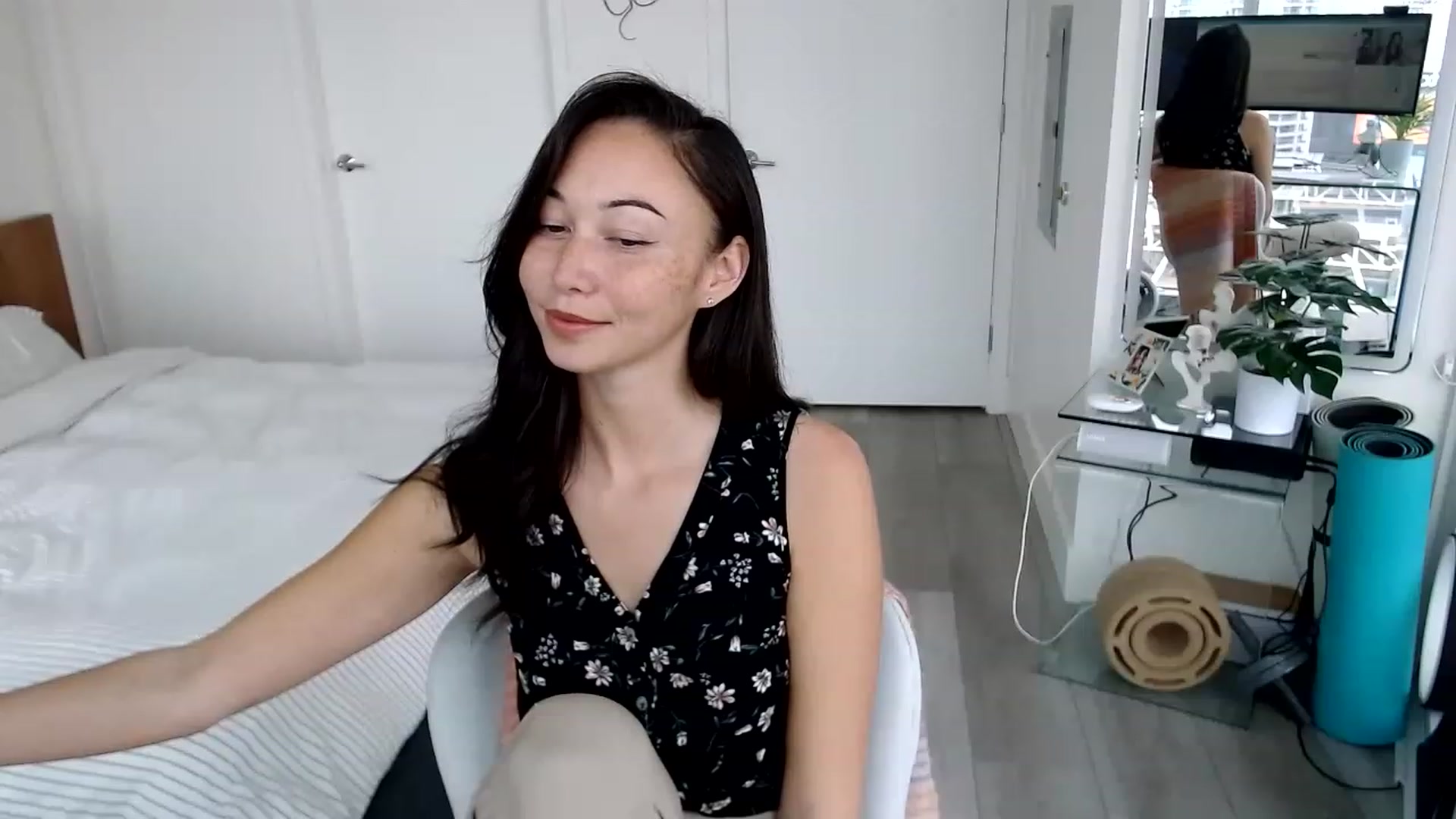 Gallery image thumbnail from Miu_Minnie's myfreecams stream on, 04/28/2023, 18:50 image 6 of 20