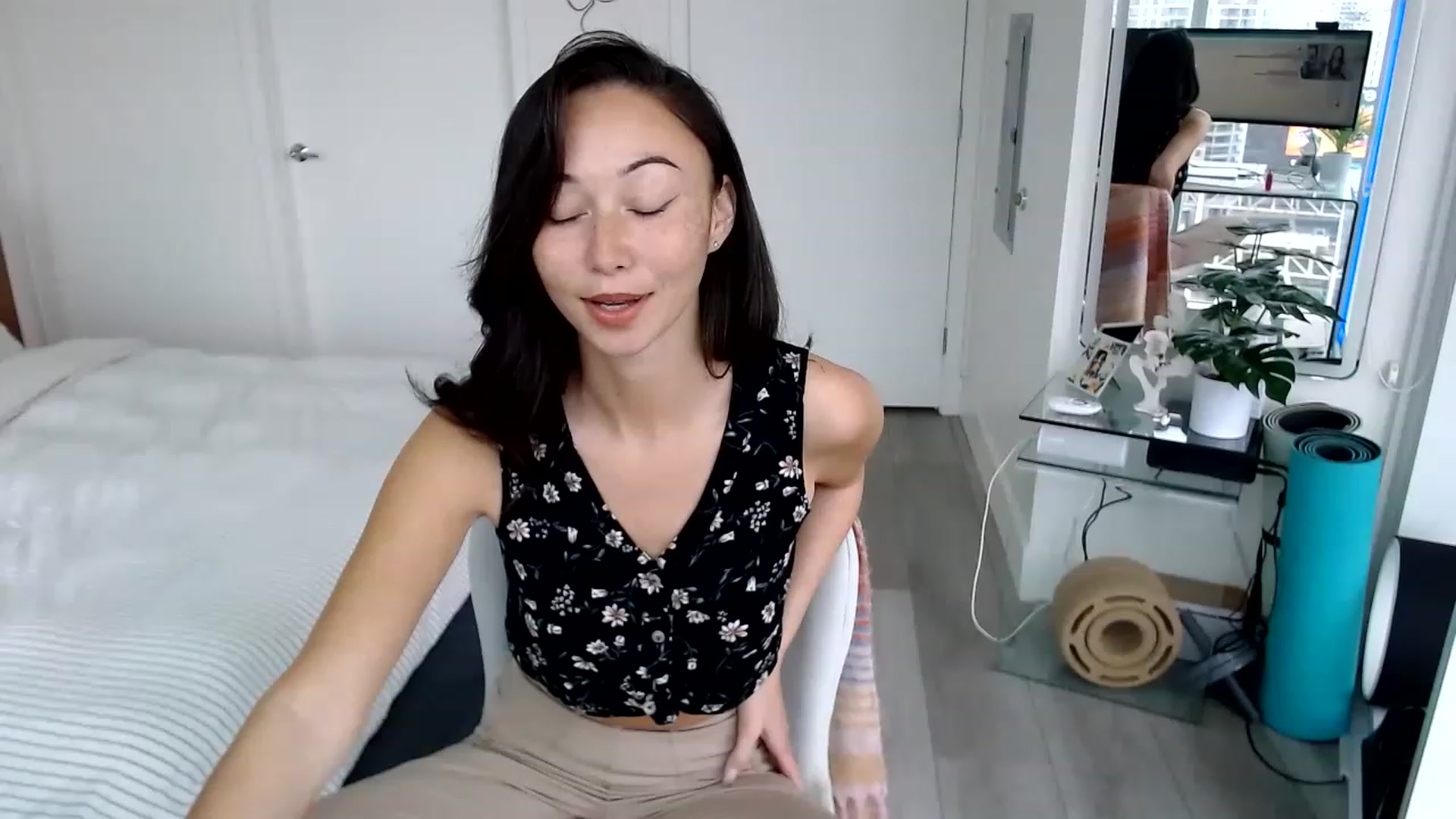 Gallery image thumbnail from Miu_Minnie's myfreecams stream on, 04/28/2023, 18:50 image 1 of 20