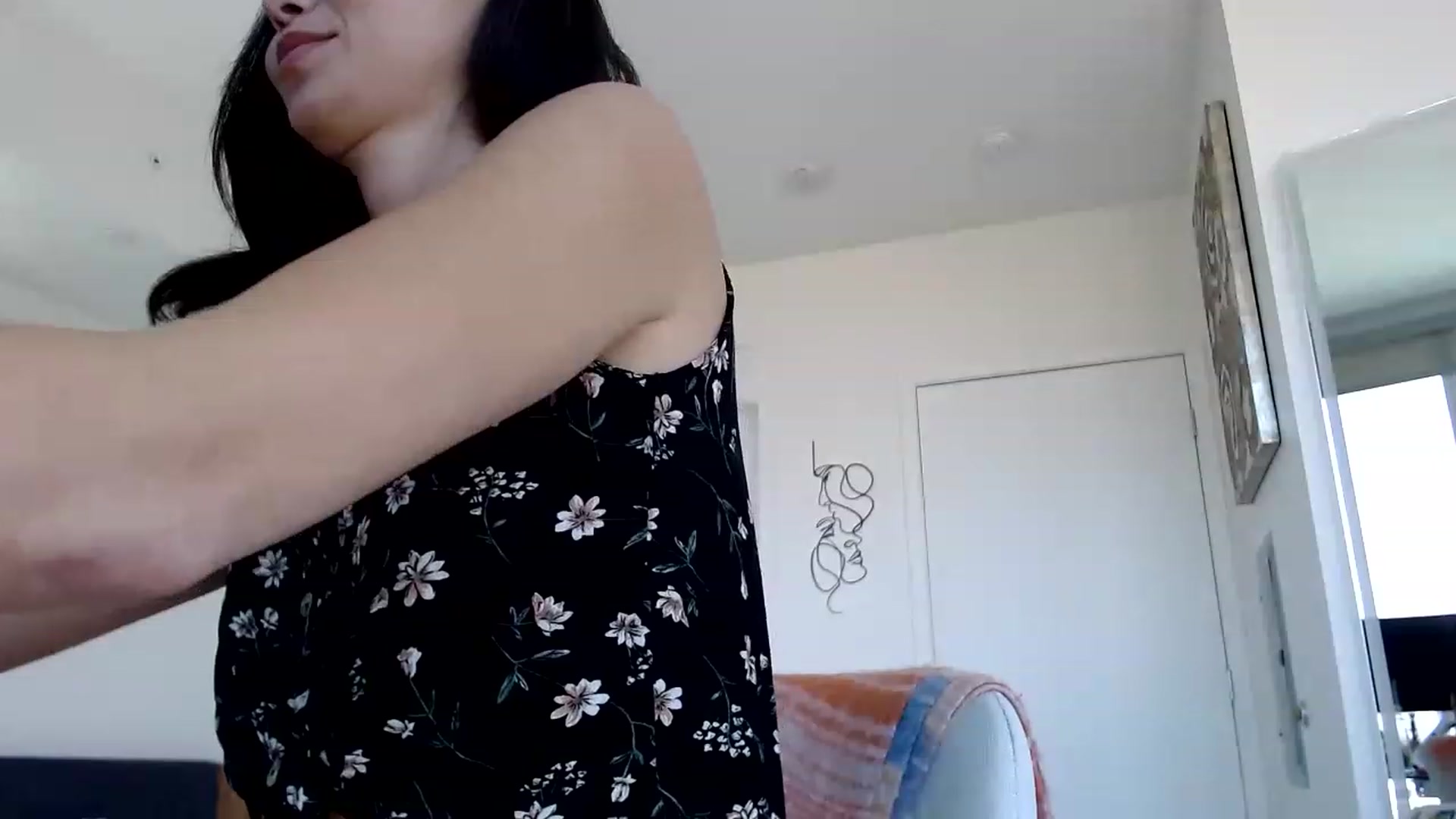 Gallery image thumbnail from Miu_Minnie's myfreecams stream on, 04/28/2023, 19:24 image 8 of 20