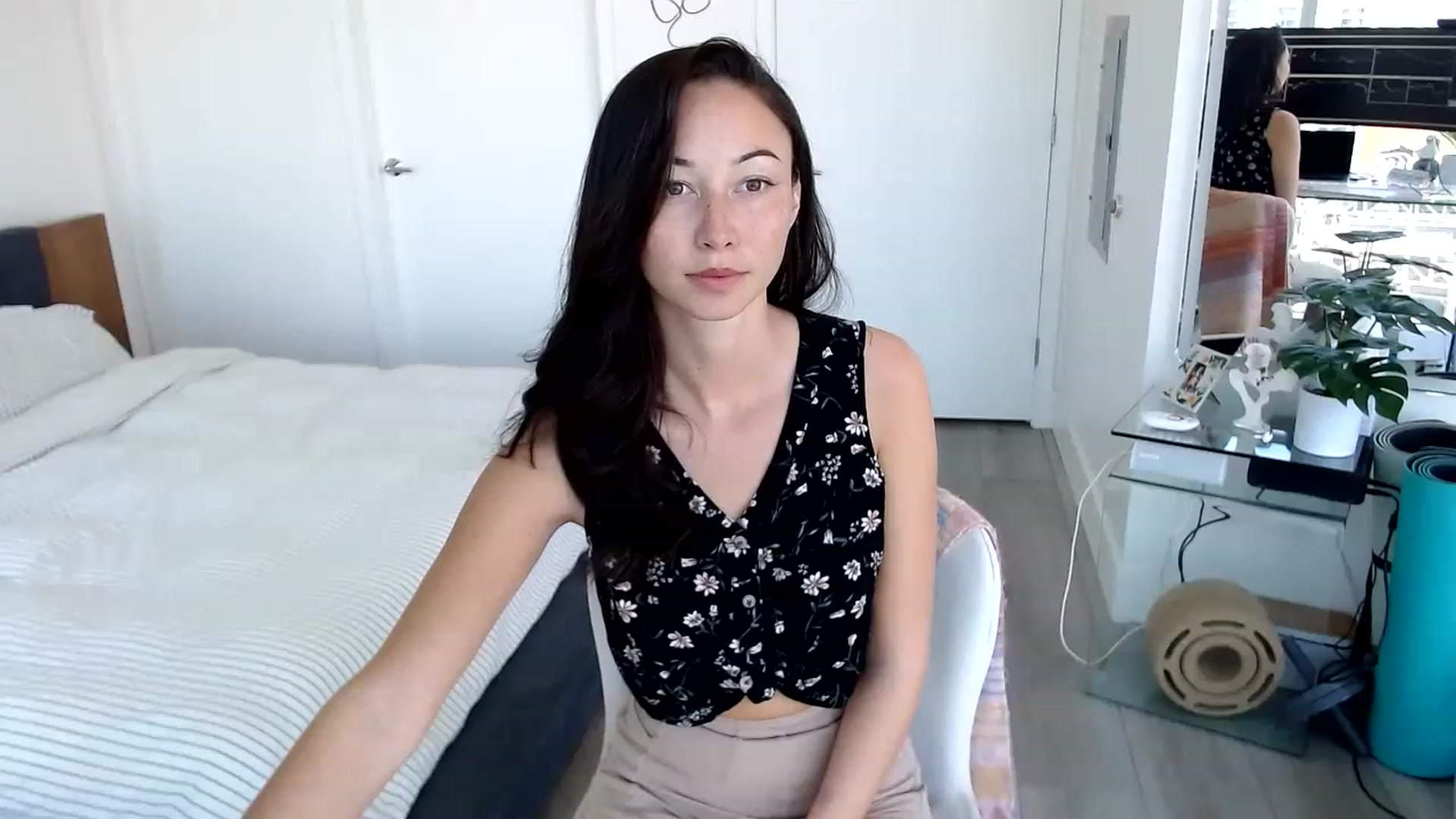 Gallery image thumbnail from Miu_Minnie's myfreecams stream on, 04/28/2023, 19:24 image 14 of 20