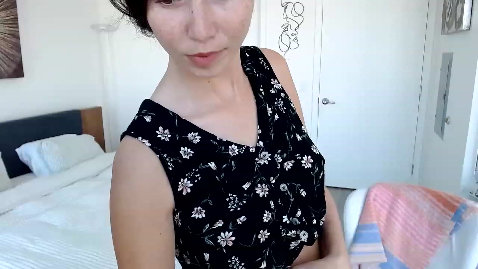 Gallery image thumbnail from Miu_Minnie's myfreecams stream on, 04/28/2023, 19:24 image 1 of 20