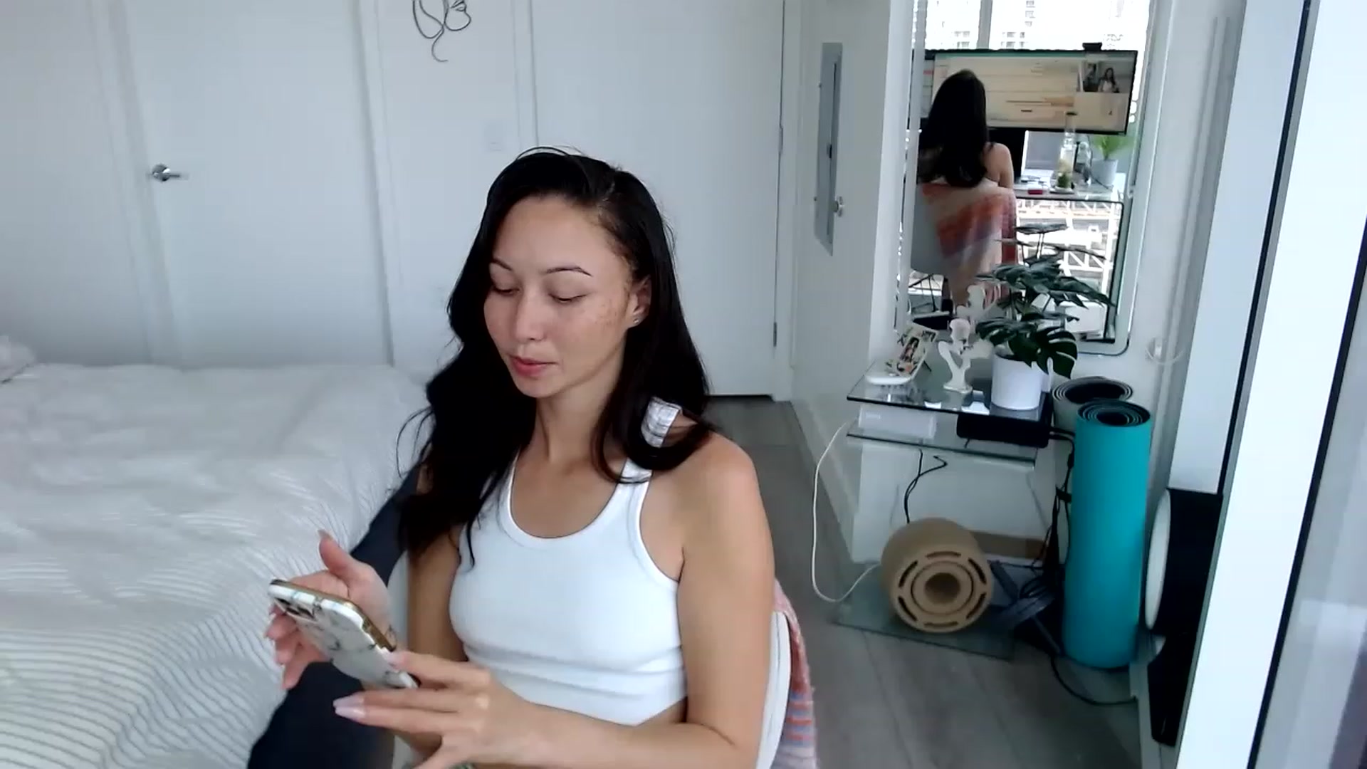 Gallery image thumbnail from Miu_Minnie's myfreecams stream on, 05/02/2023, 19:32 image 16 of 20