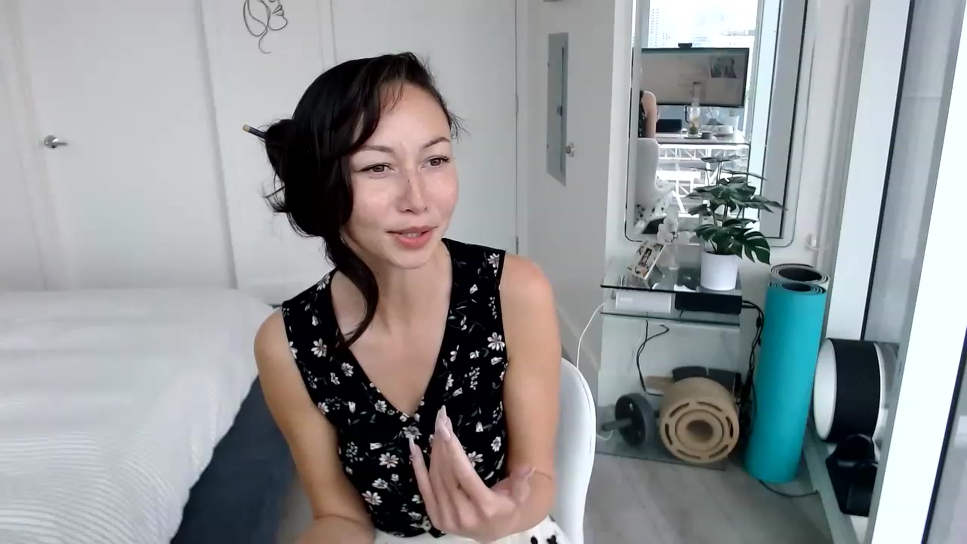Gallery image thumbnail from Miu_Minnie's myfreecams stream on, 05/13/2023, 21:39 image 7 of 20