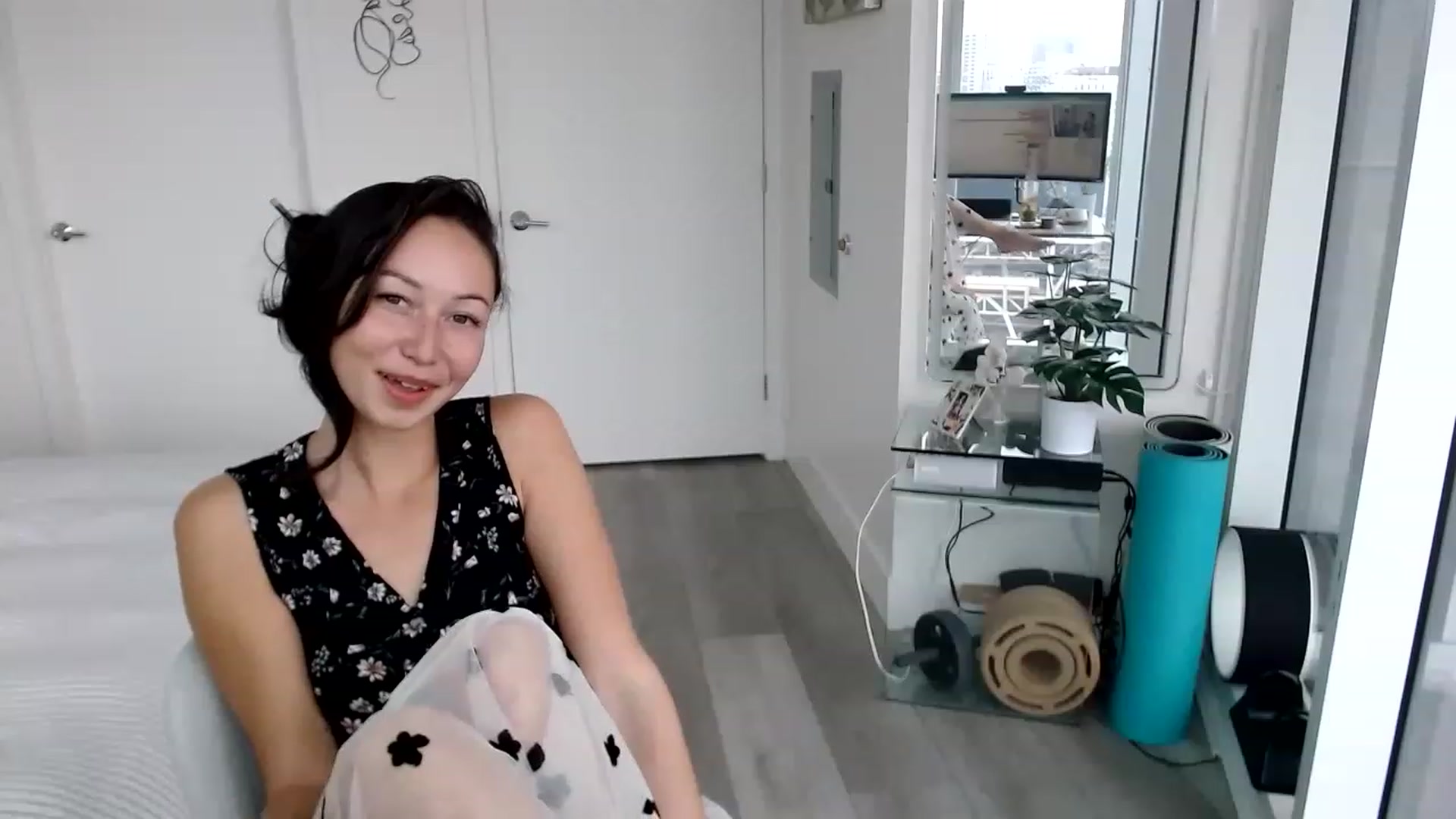 Gallery image thumbnail from Miu_Minnie's myfreecams stream on, 05/13/2023, 21:39 image 6 of 20