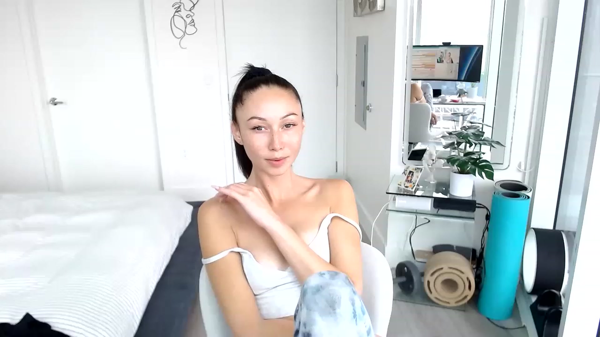 Gallery image thumbnail from Miu_Minnie's myfreecams stream on, 05/15/2023, 17:59 image 4 of 20