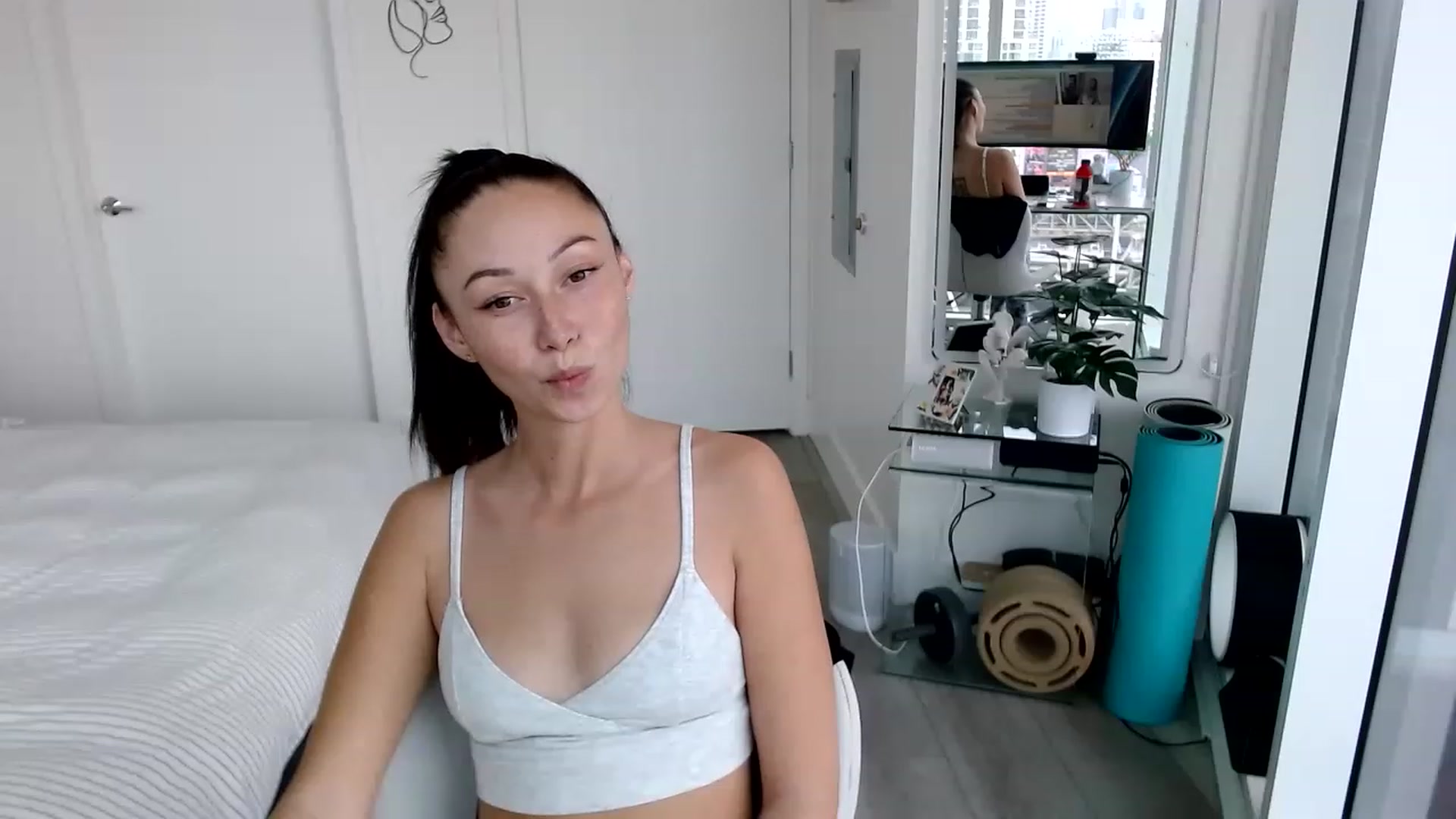 Gallery image thumbnail from Miu_Minnie's myfreecams stream on, 05/15/2023, 20:02 image 15 of 20