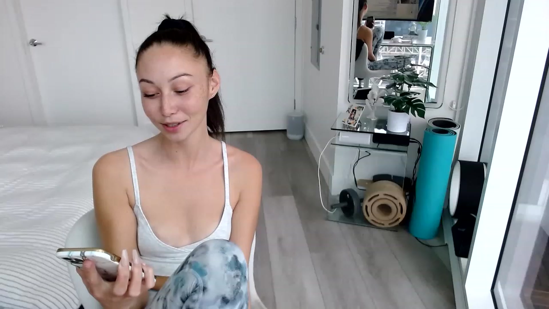 Gallery image thumbnail from Miu_Minnie's myfreecams stream on, 05/15/2023, 20:02 image 10 of 20