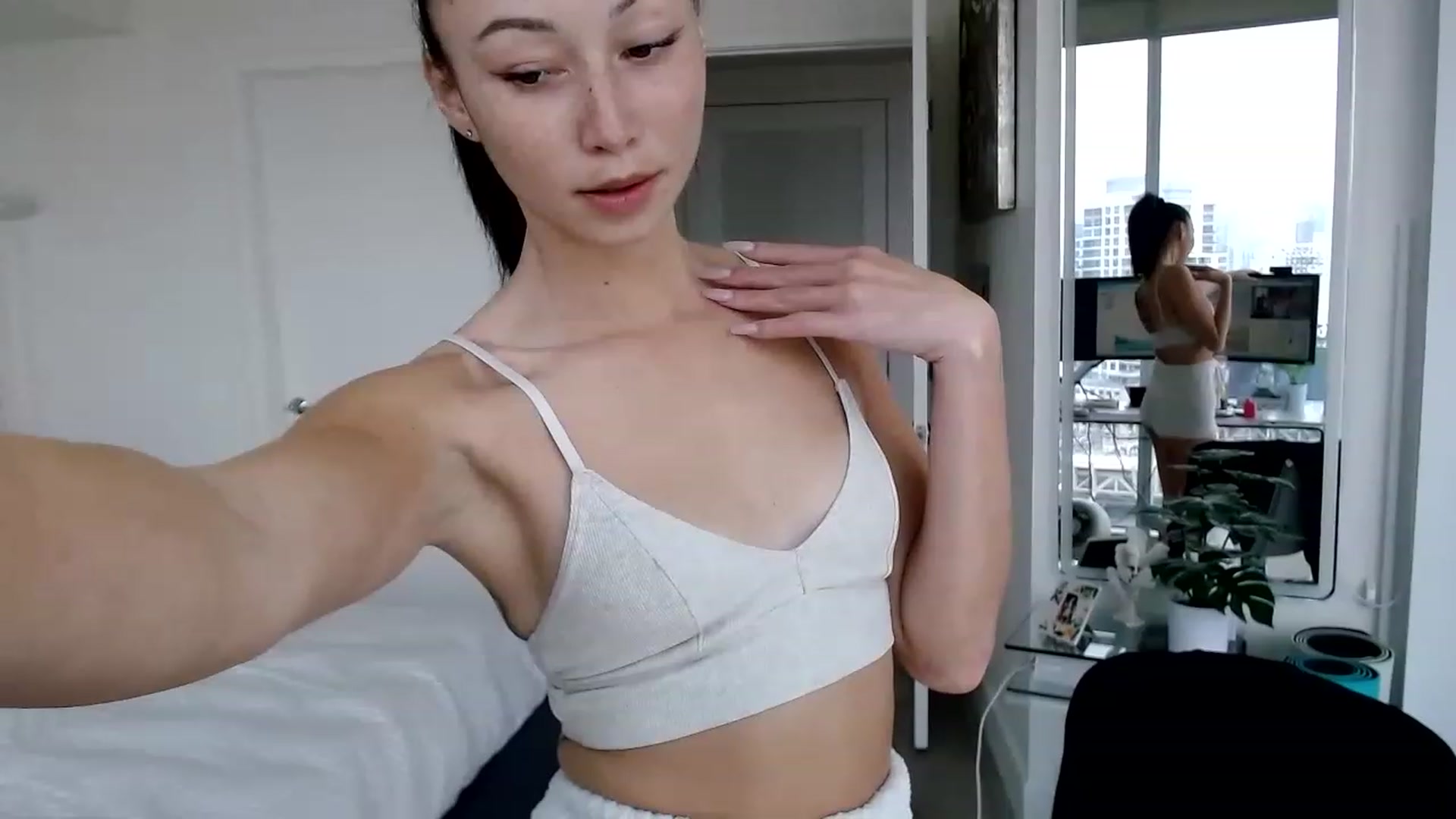 Gallery image thumbnail from Miu_Minnie's myfreecams stream on, 05/16/2023, 19:27 image 15 of 20