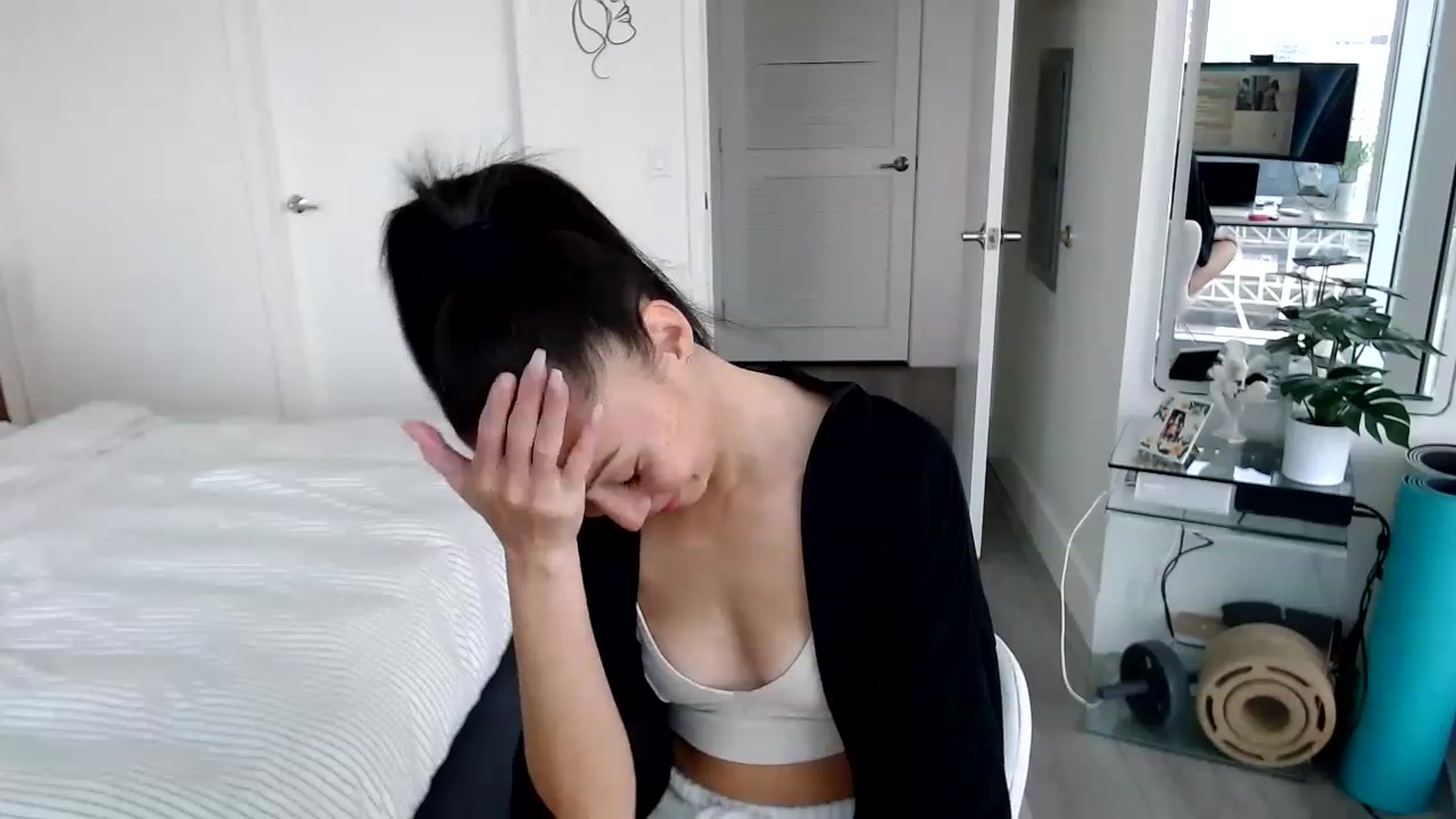 Gallery image thumbnail from Miu_Minnie's myfreecams stream on, 05/16/2023, 19:27 image 19 of 20