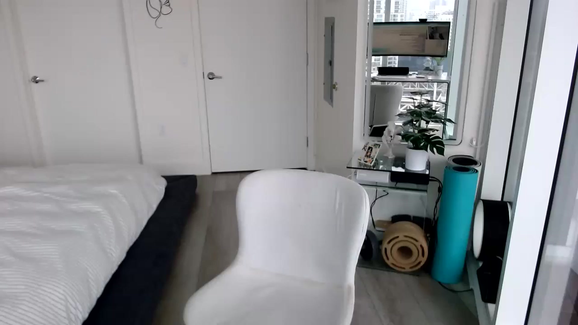 Gallery image thumbnail from Miu_Minnie's myfreecams stream on, 05/16/2023, 19:27 image 1 of 20