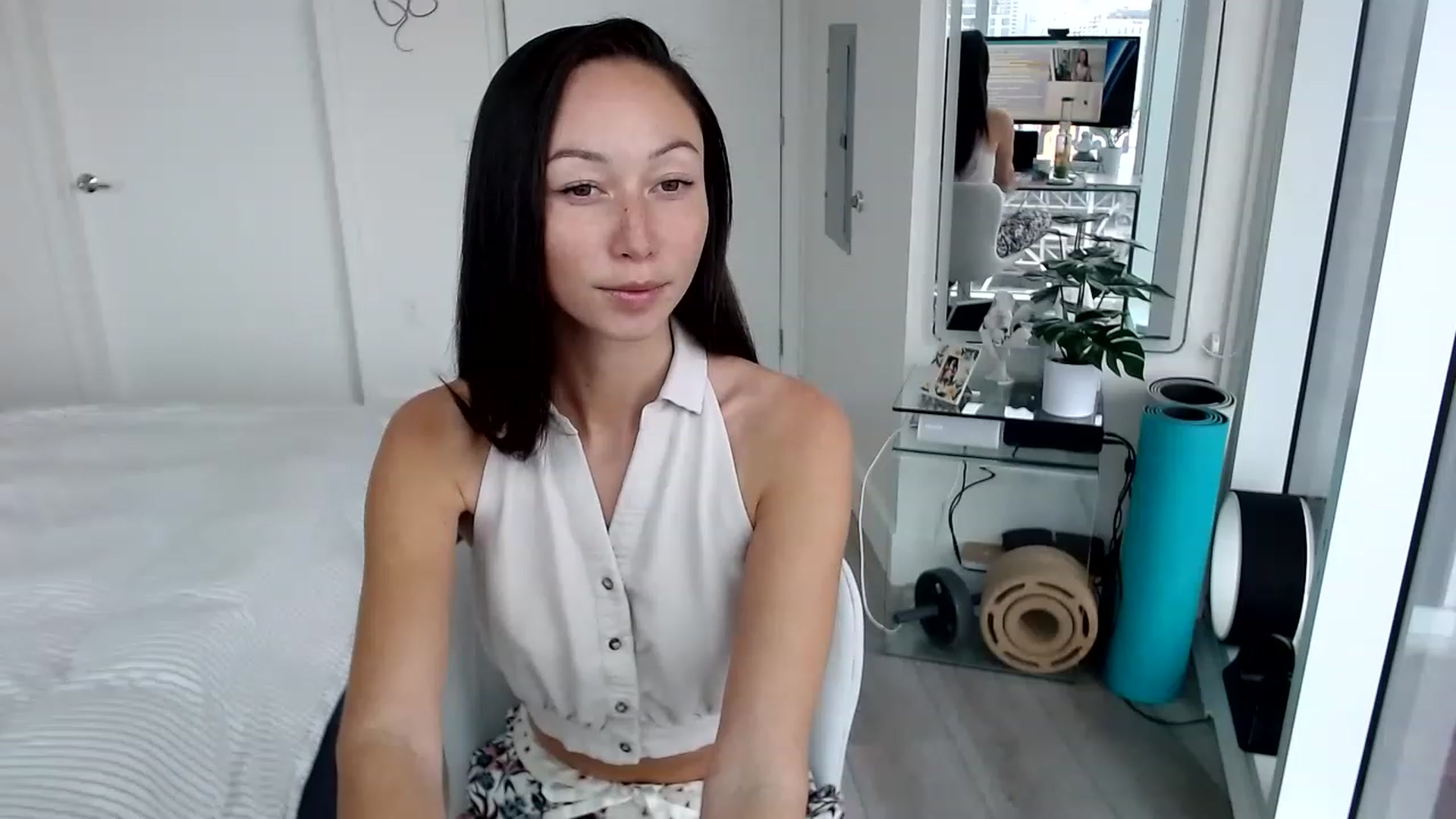 Gallery image thumbnail from Miu_Minnie's myfreecams stream on, 05/17/2023, 18:57 image 18 of 20