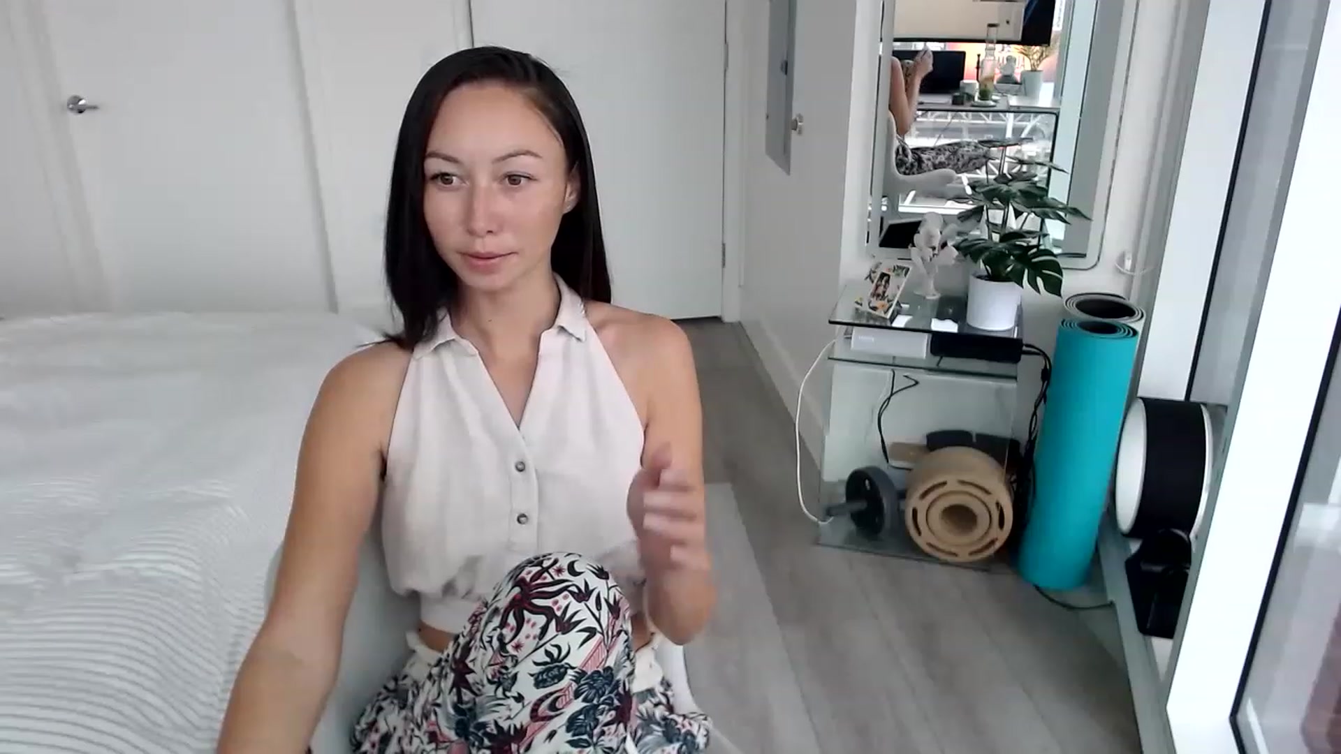 Gallery image thumbnail from Miu_Minnie's myfreecams stream on, 05/17/2023, 18:57 image 19 of 20