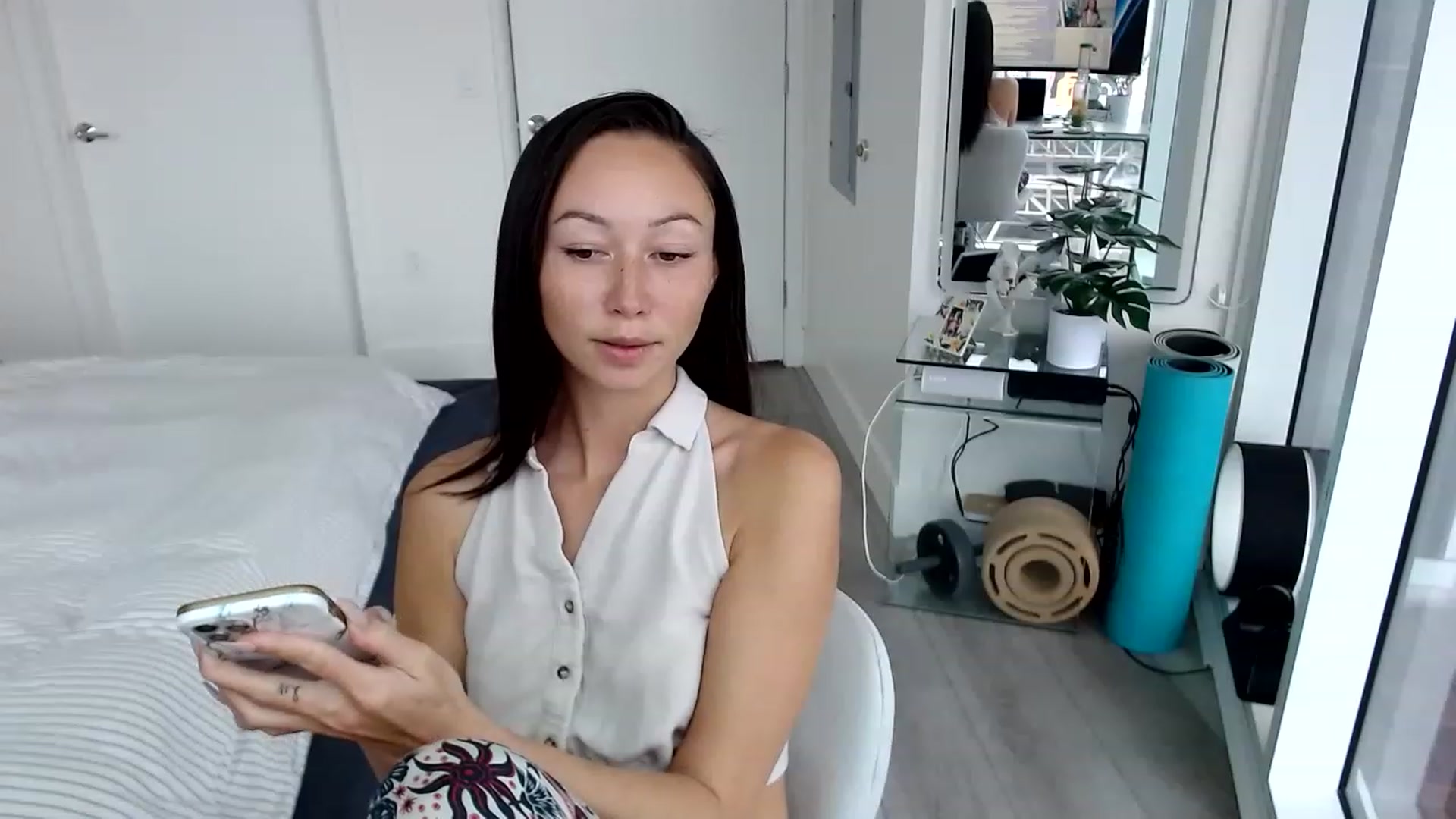 Gallery image thumbnail from Miu_Minnie's myfreecams stream on, 05/17/2023, 18:57 image 12 of 20