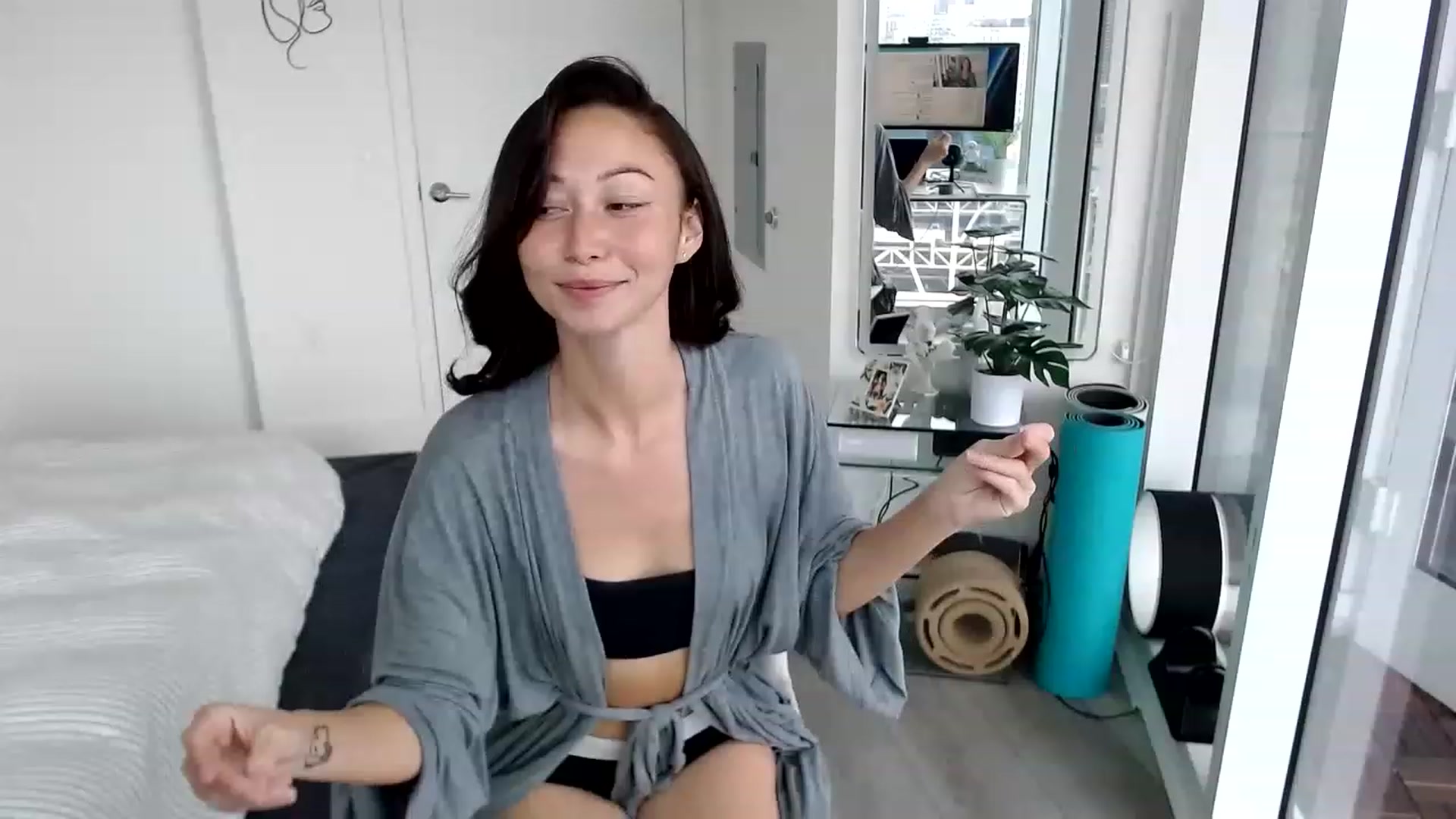 Gallery image thumbnail from Miu_Minnie's myfreecams stream on, 05/24/2023, 18:48 image 9 of 20