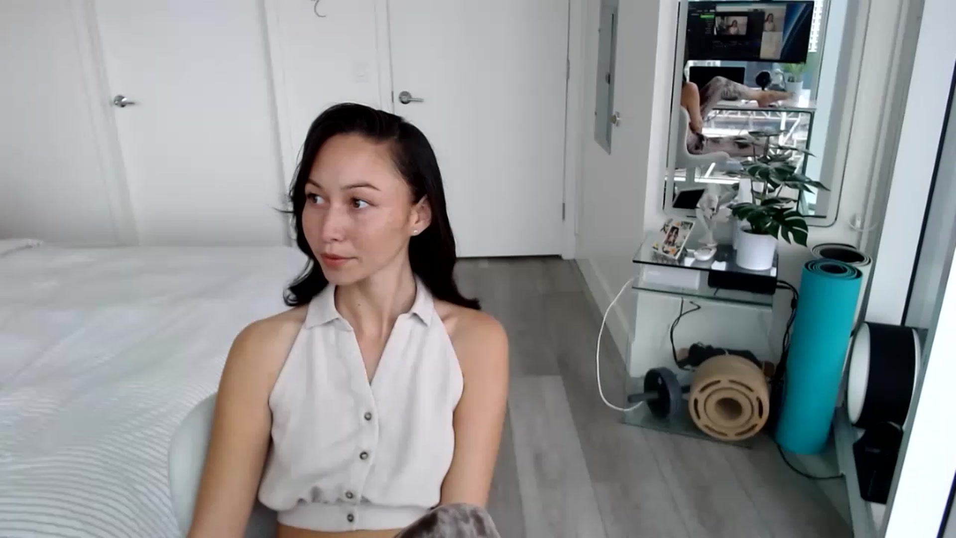 Gallery image thumbnail from Miu_Minnie's myfreecams stream on, 05/31/2023, 18:07 image 12 of 20