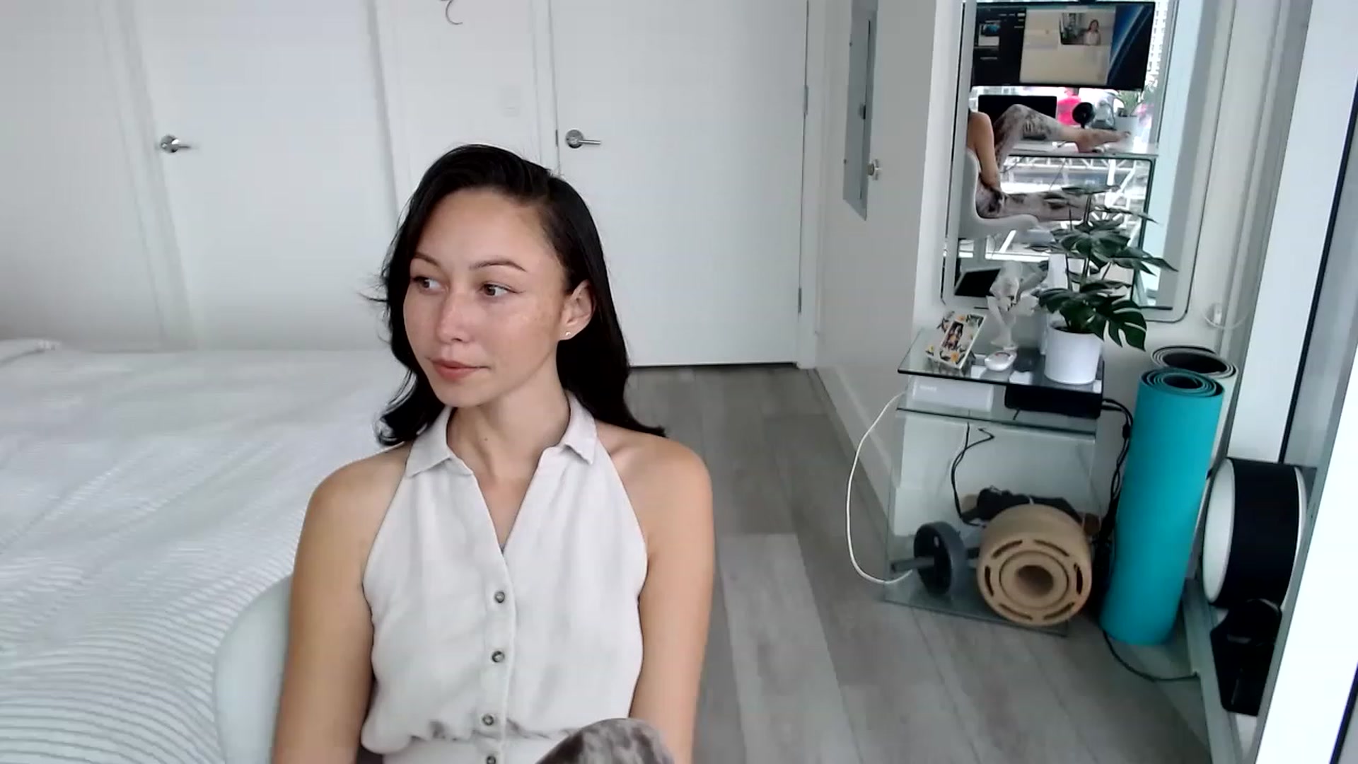 Gallery image thumbnail from Miu_Minnie's myfreecams stream on, 05/31/2023, 18:07 image 2 of 20